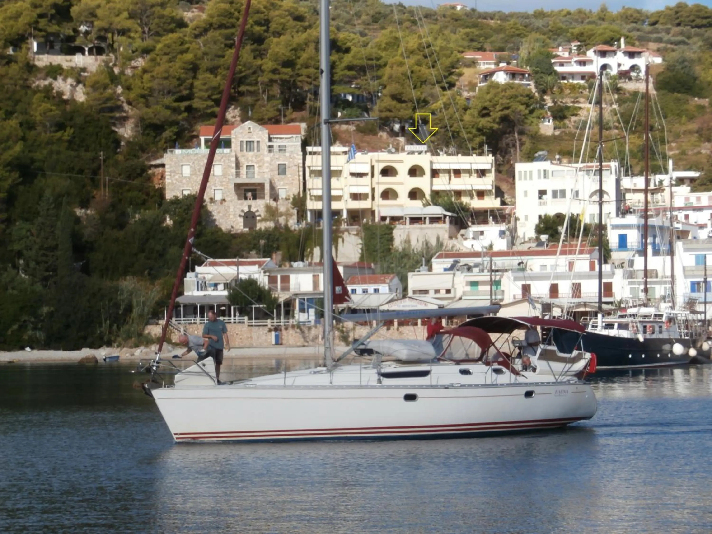 Facade/entrance in Haravgi Hotel