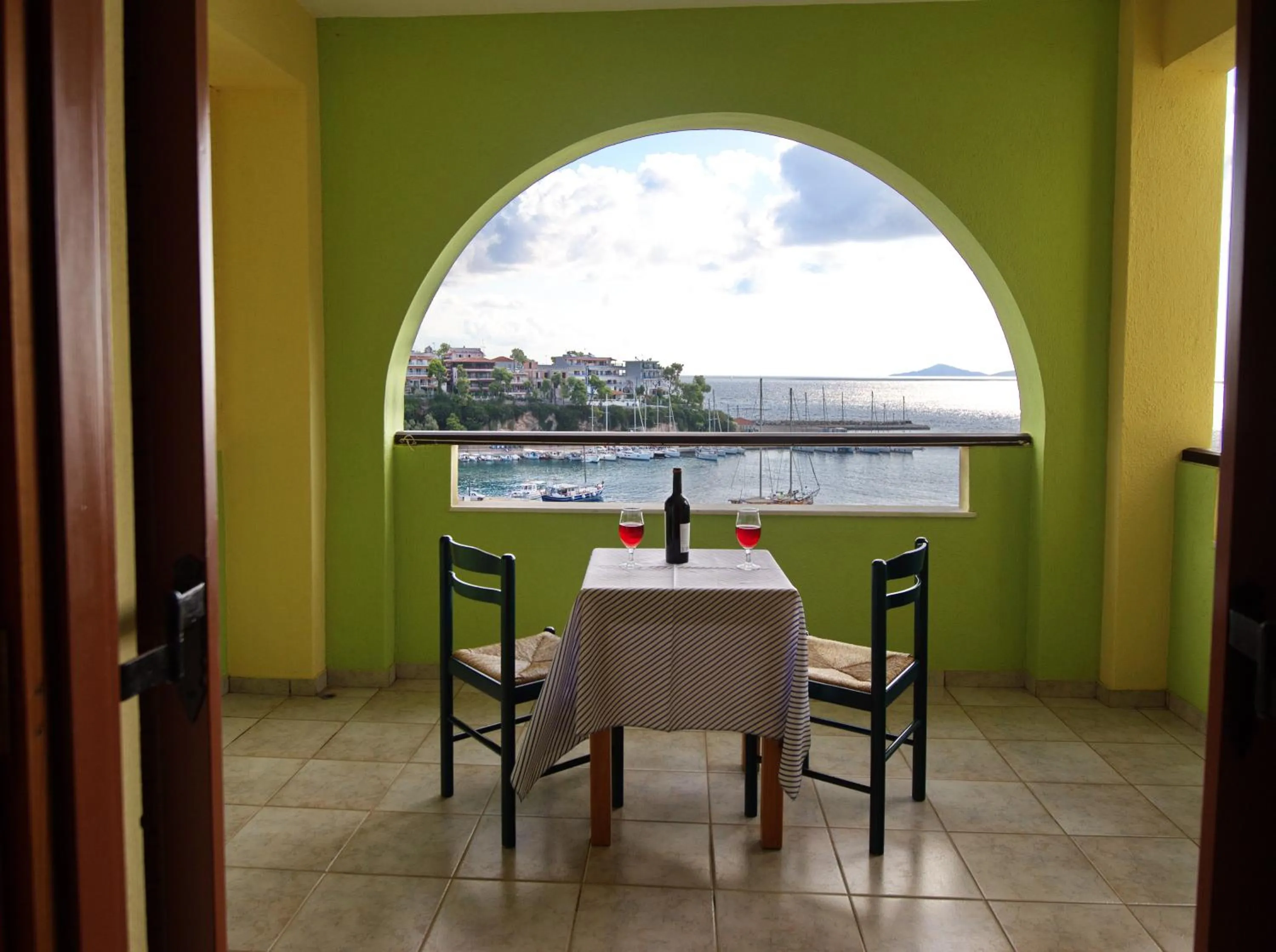 Balcony/Terrace in Haravgi Hotel