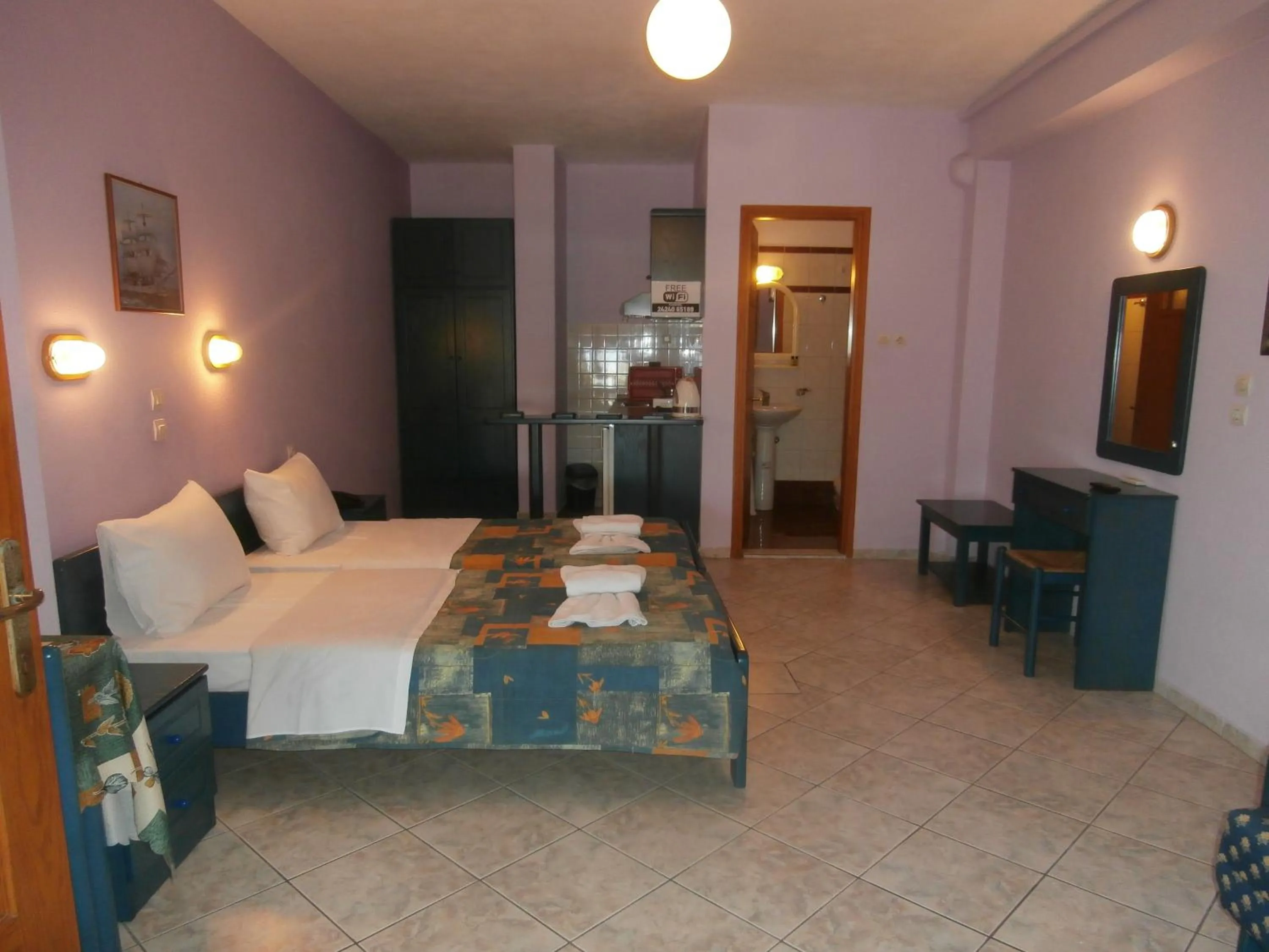 Facility for disabled guests, Bed in Haravgi Hotel