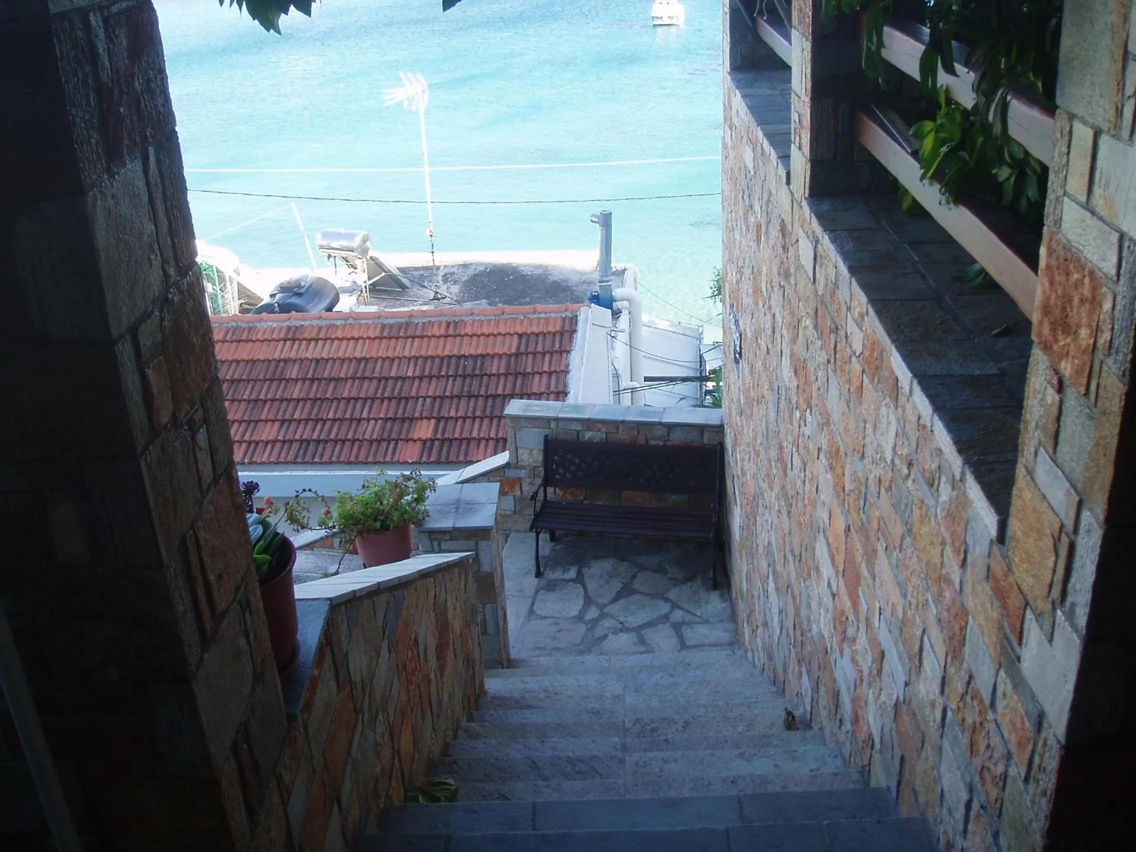 Day in Haravgi Hotel