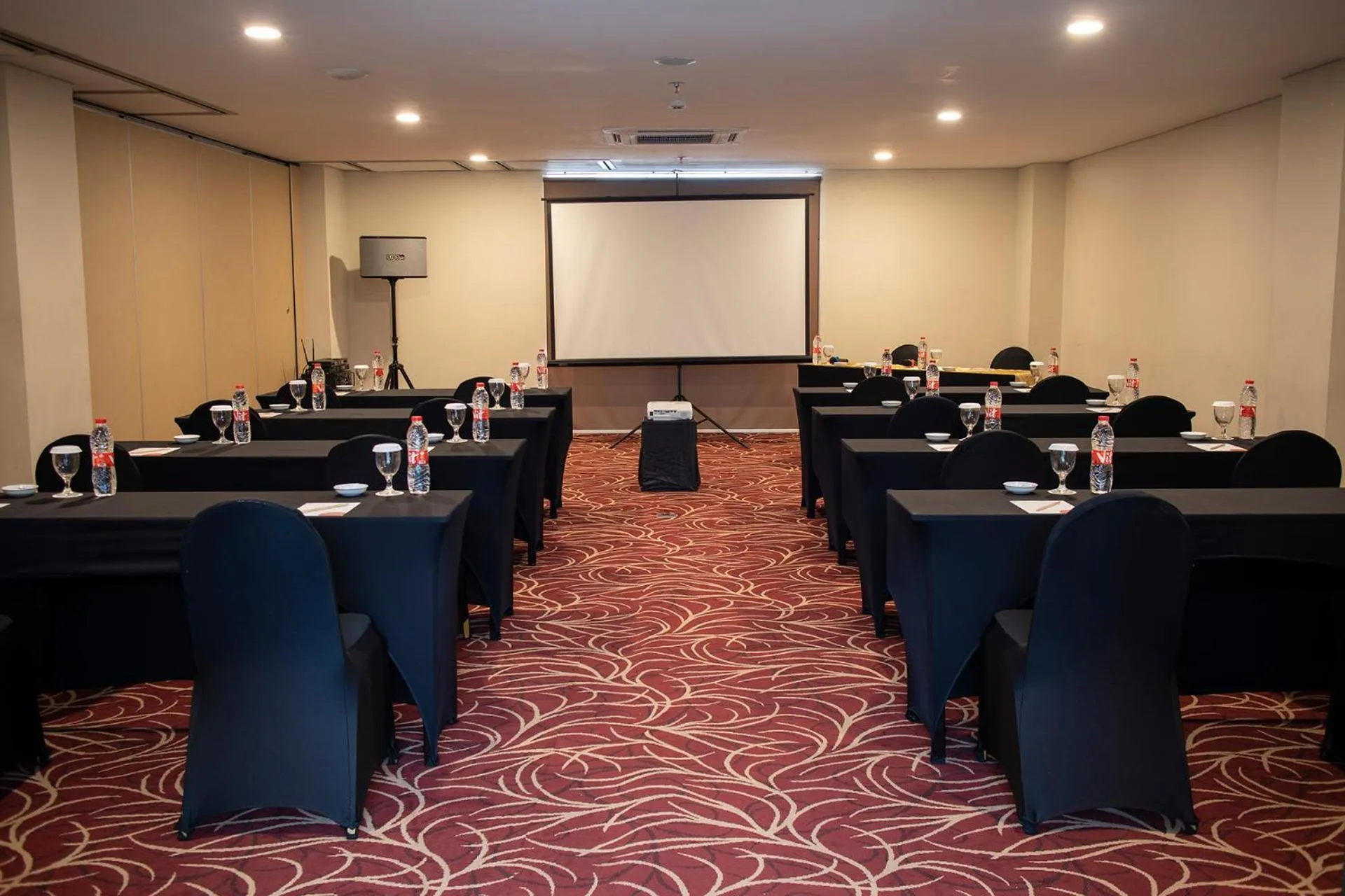 Meeting/conference room in Horison Emerald Timoho Yogyakarta
