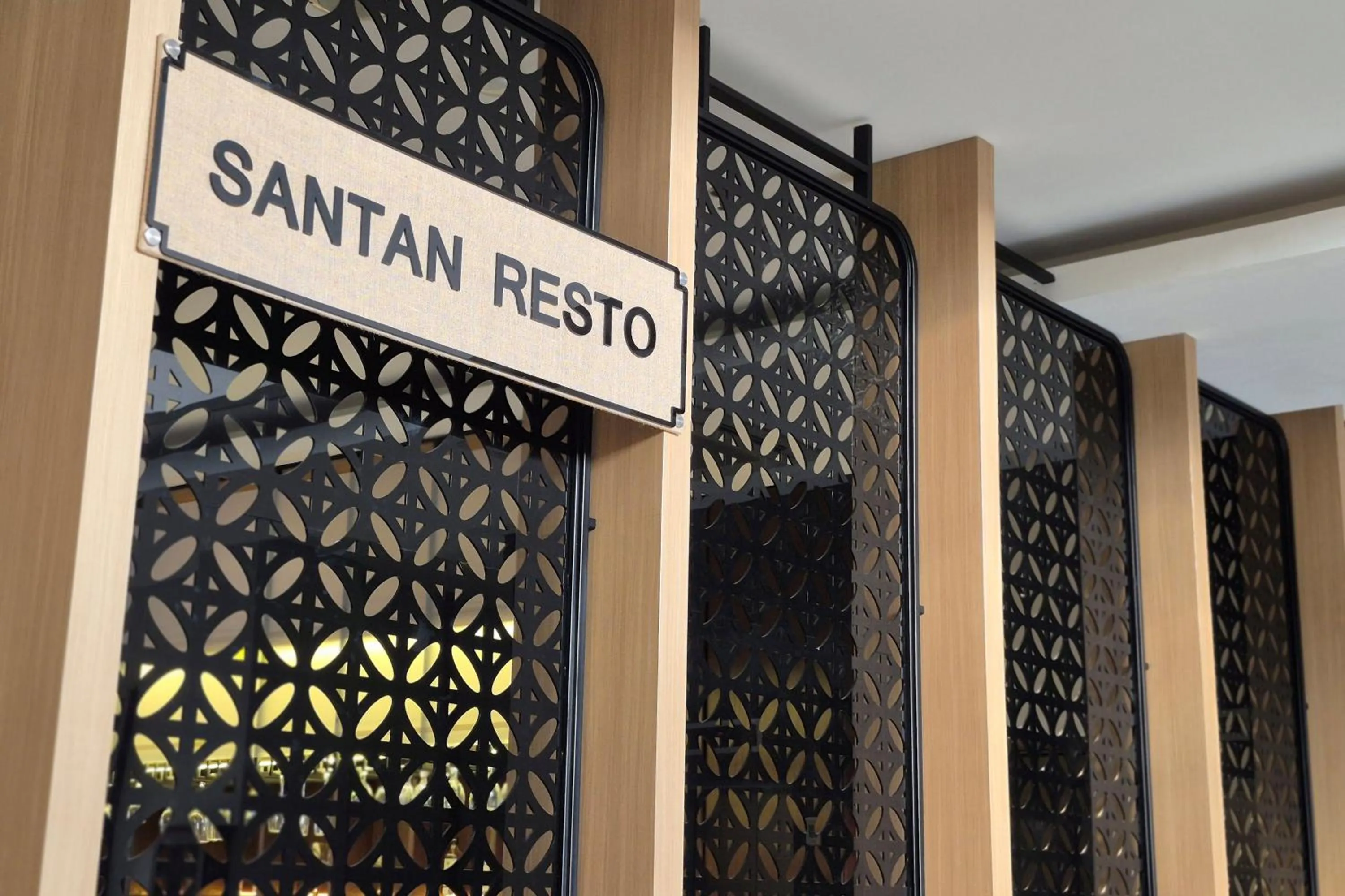 Restaurant/places to eat in Horison Emerald Timoho Yogyakarta