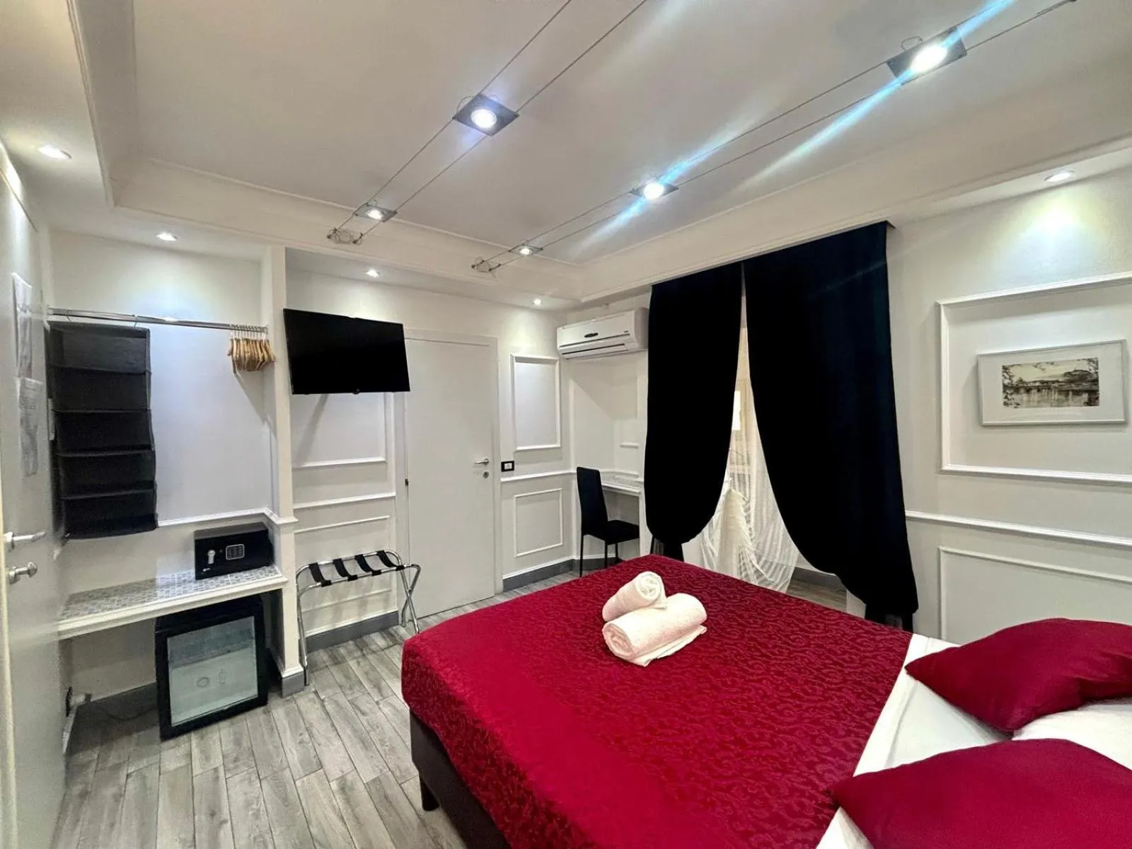 Bedroom, Bed in Locanda Parlamento