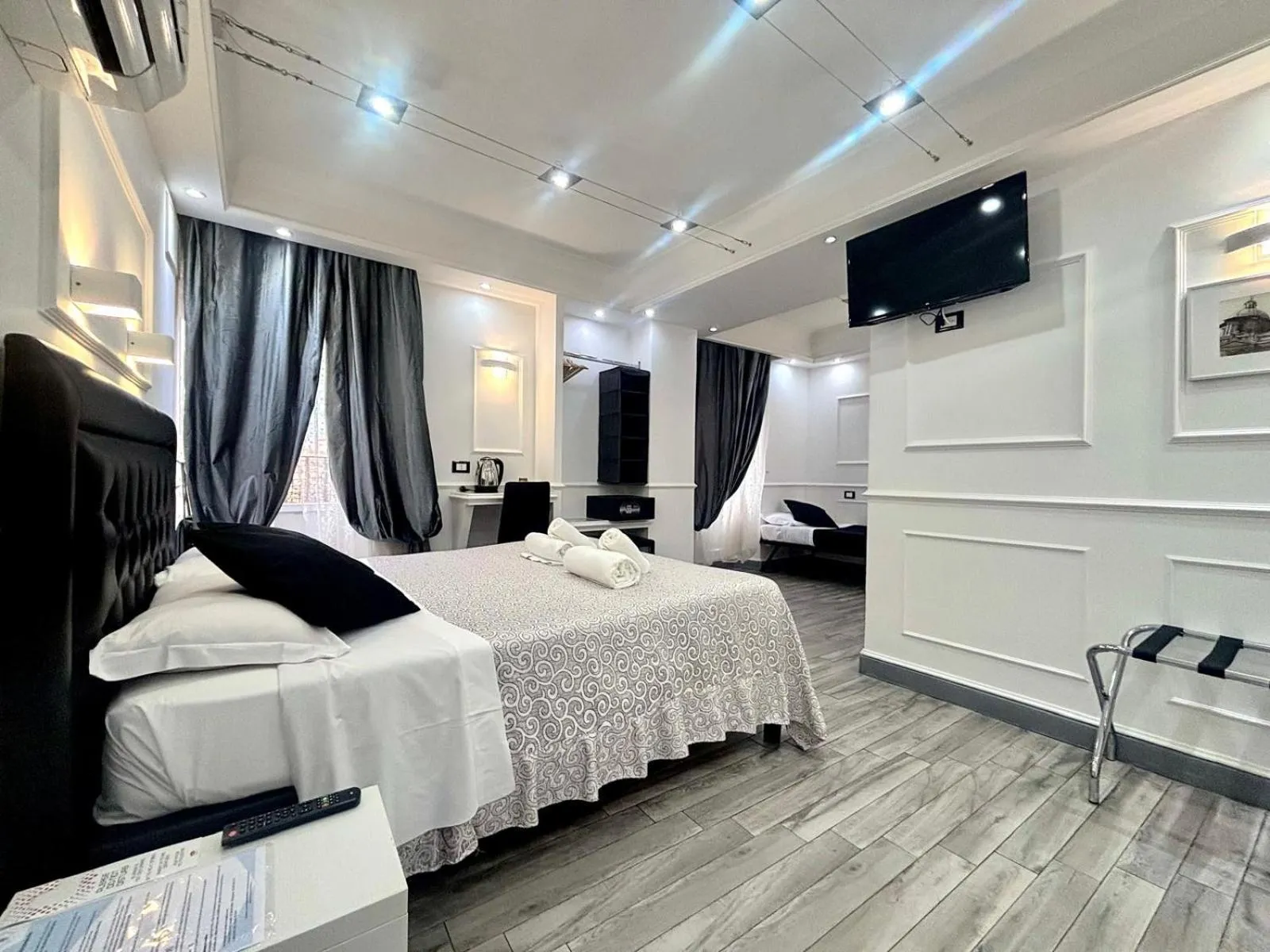 Bedroom, Bed in Locanda Parlamento