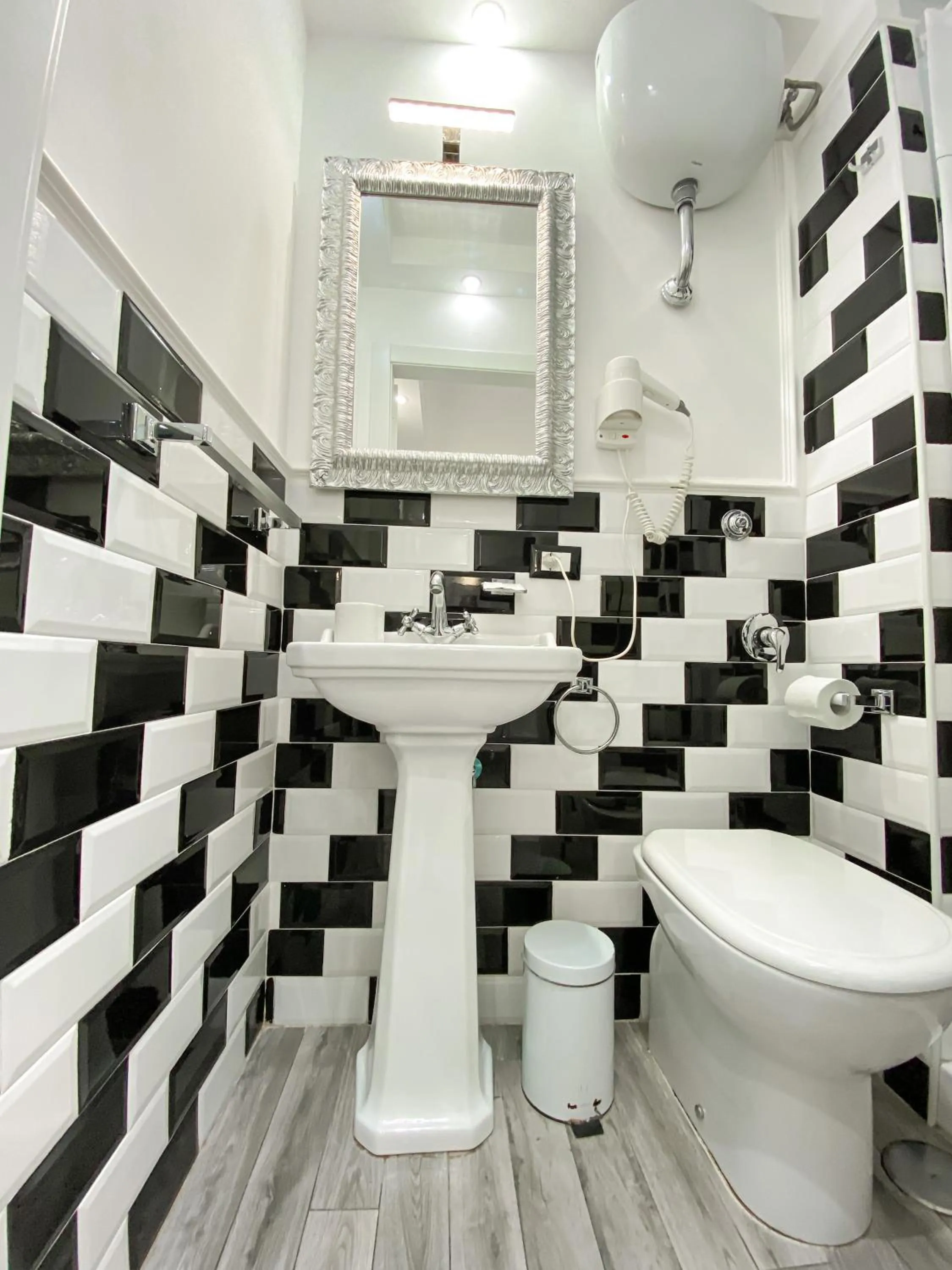 Bathroom in Locanda Parlamento