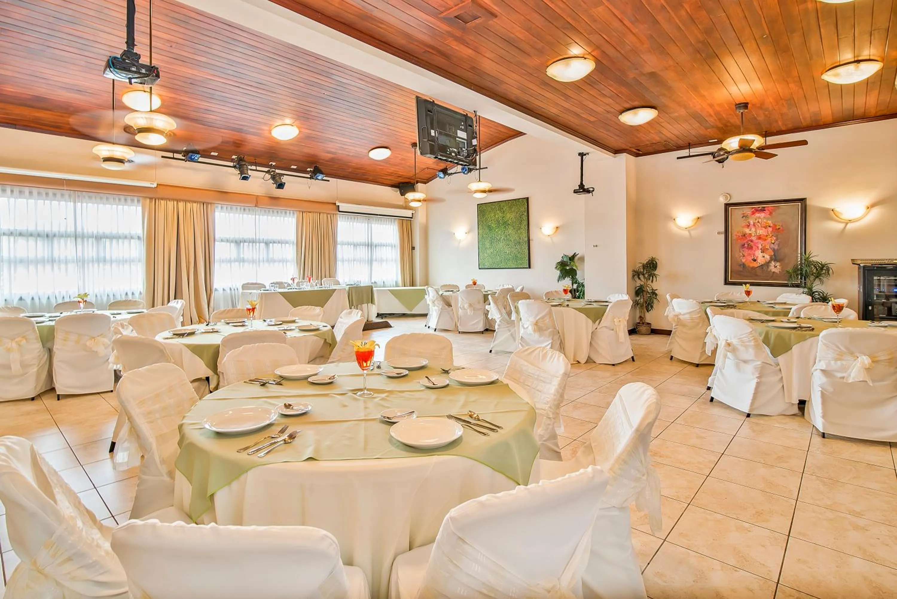 Lounge or bar in Hotel Casa Roland San Jose