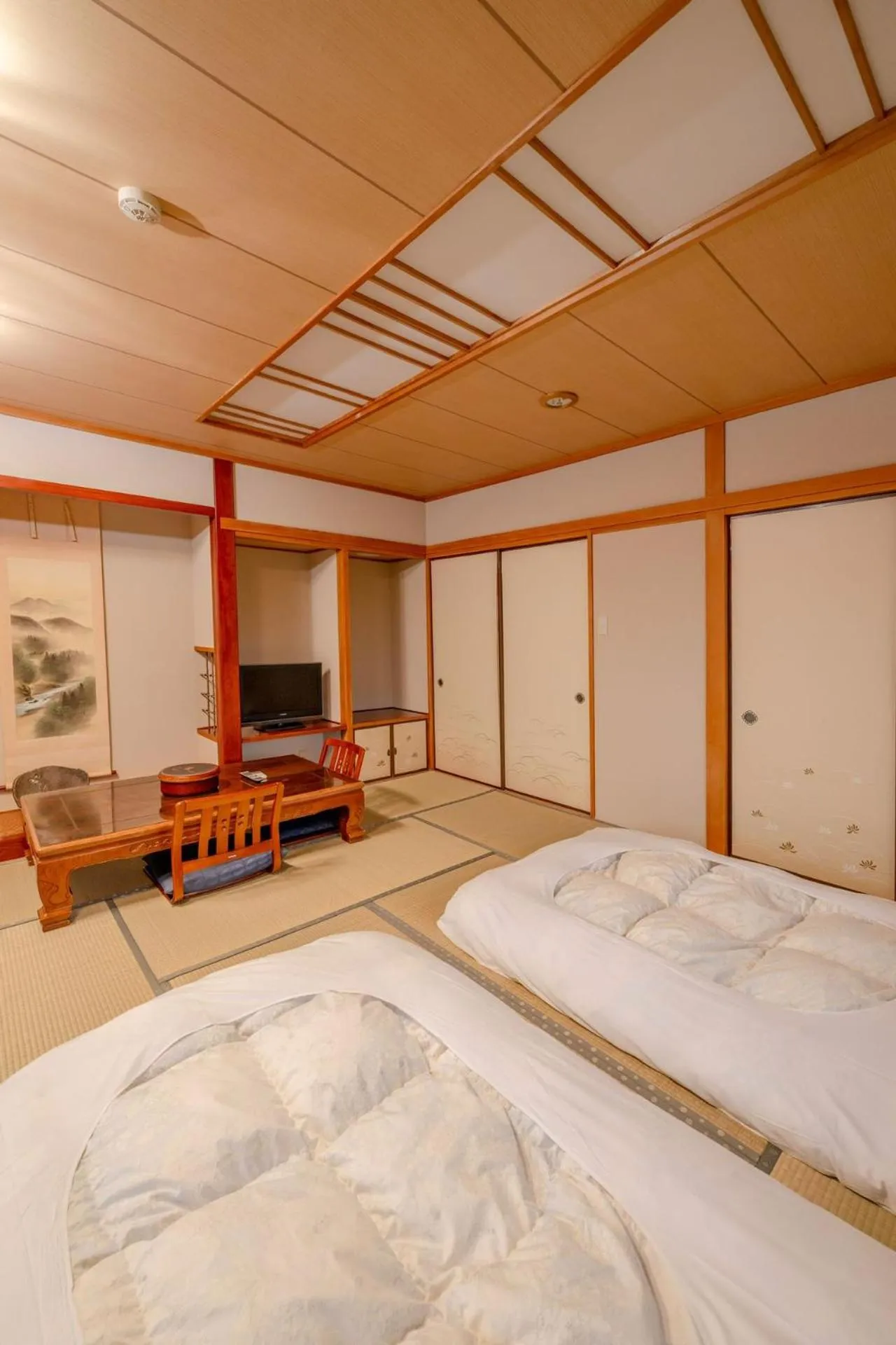 Bed in Manazuru Marin Hotel