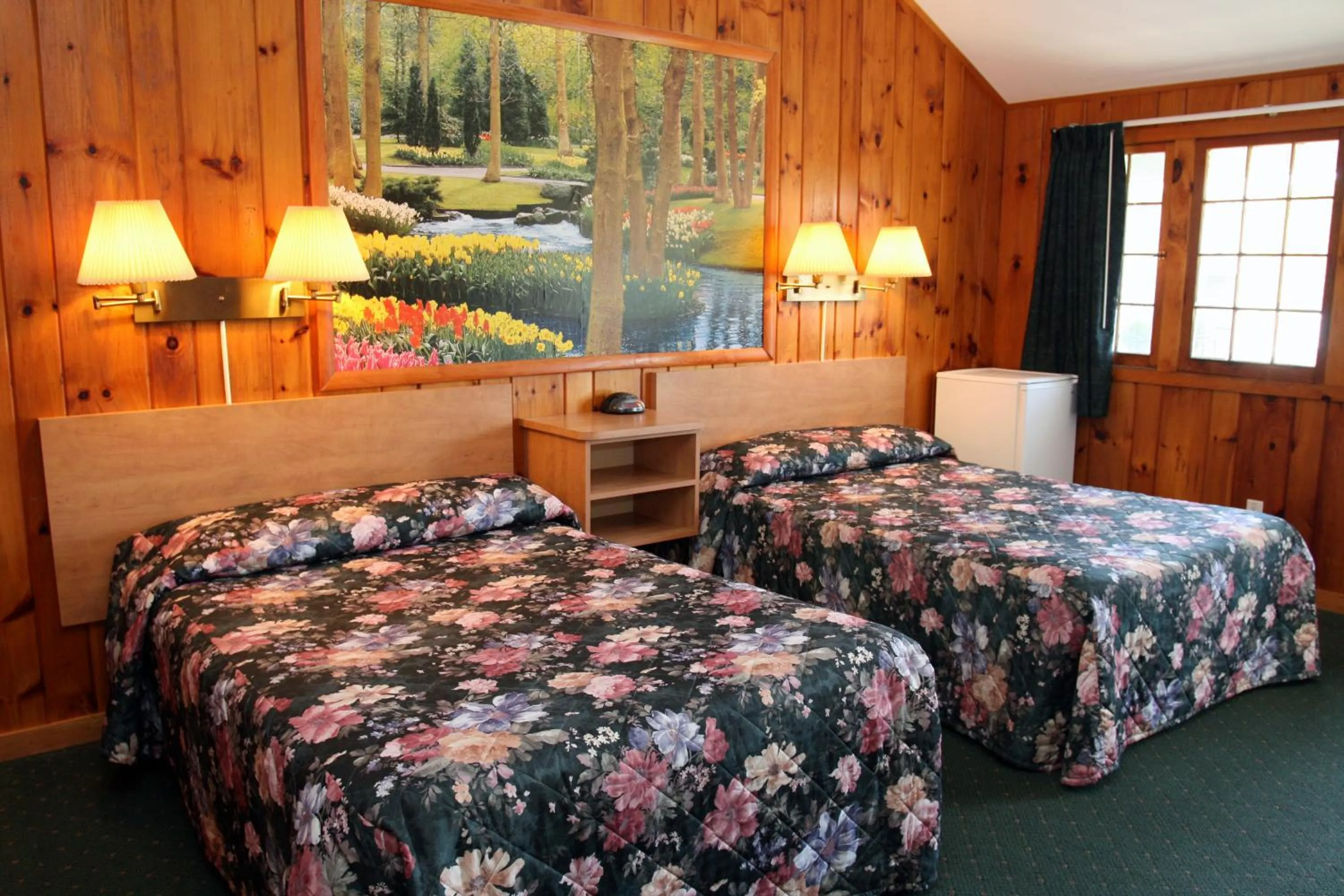 Bedroom, Bed in Studio Motel of Lake George