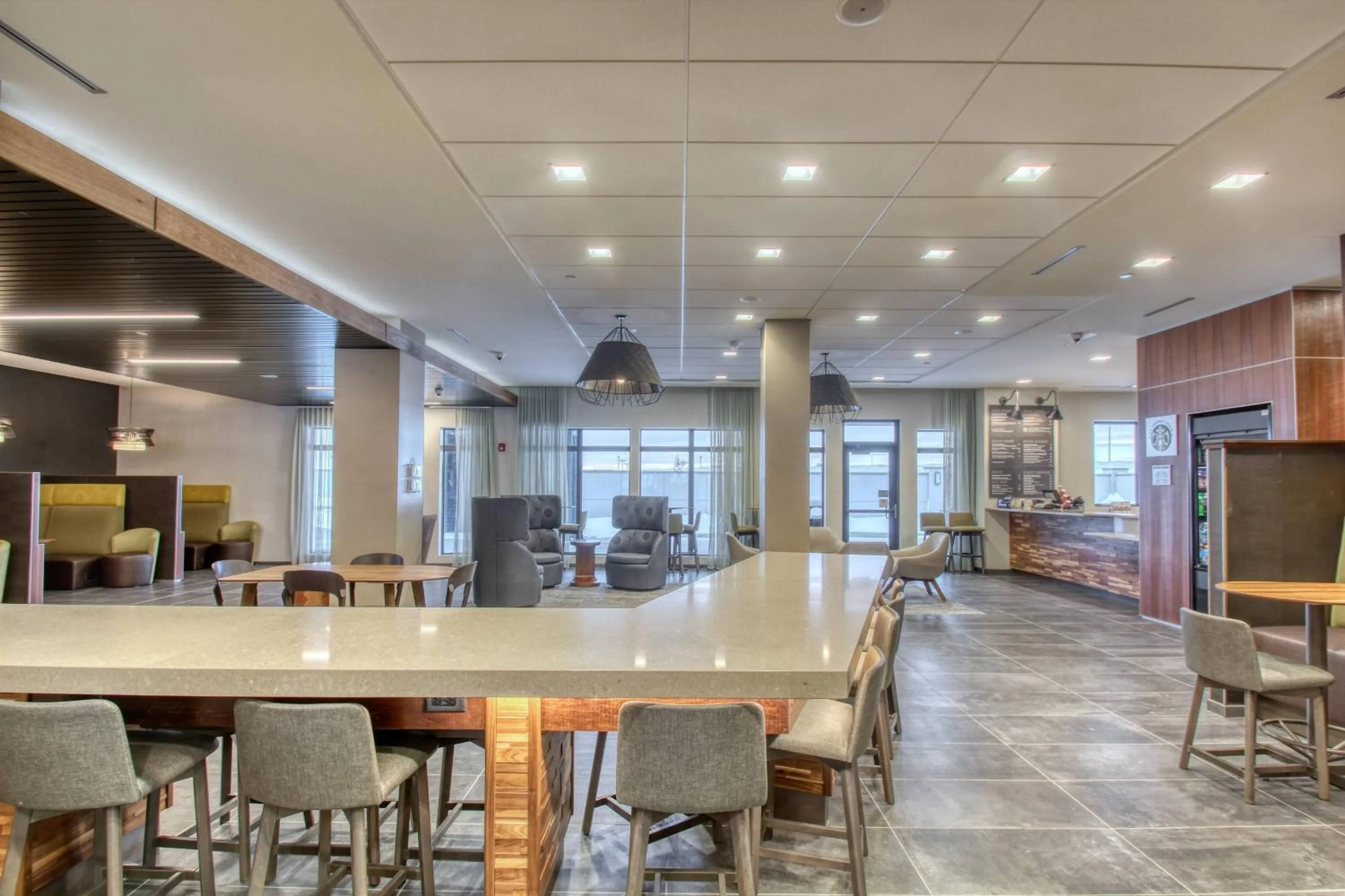 Restaurant/places to eat in Courtyard by Marriott Fargo