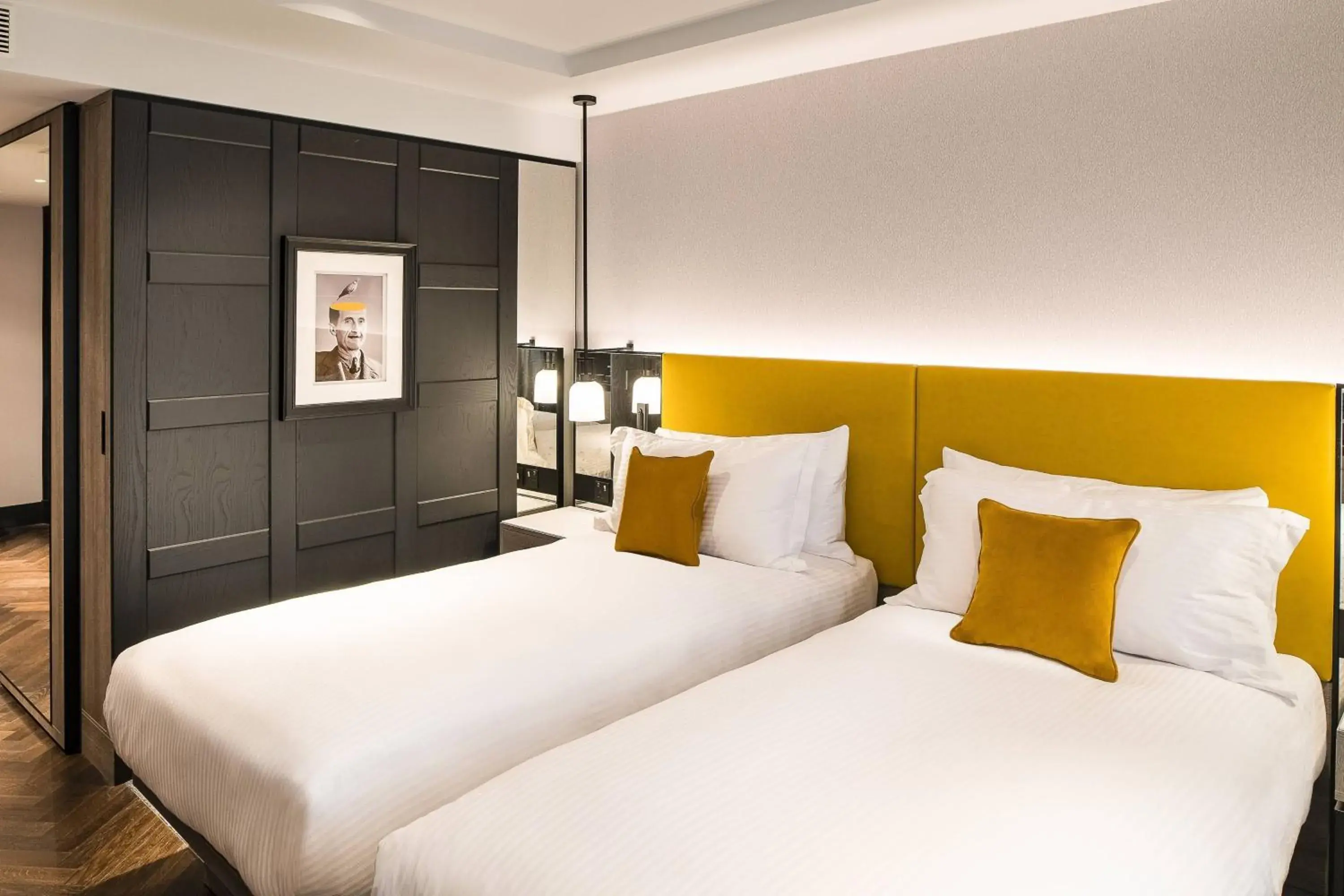 Twin Room in The Dixon, Tower Bridge, Autograph Collection Twin Room in The Dixon, Tower Bridge, Autograph Collection