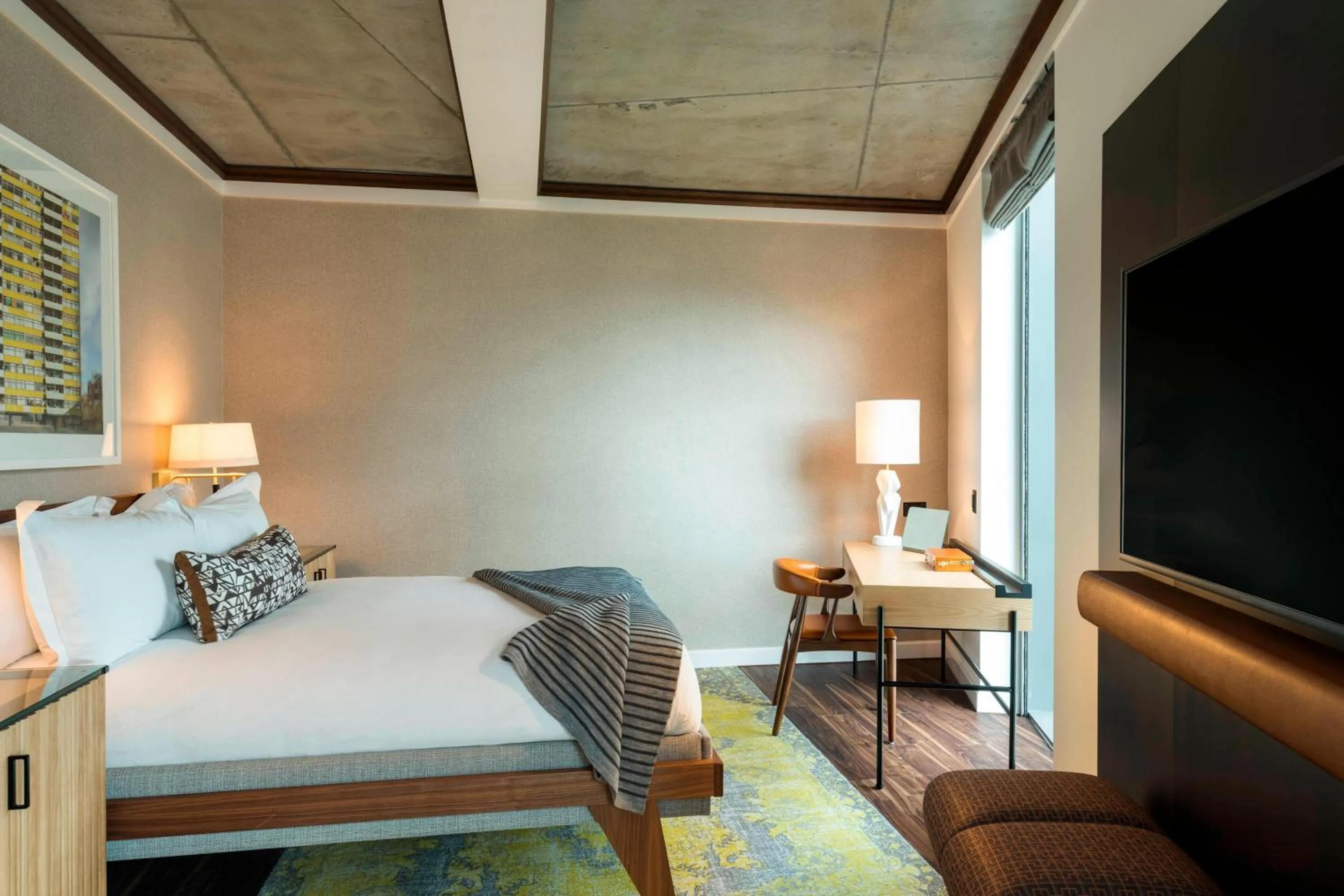 Photo of the whole room, Bed in Bankside Hotel, Autograph Collection