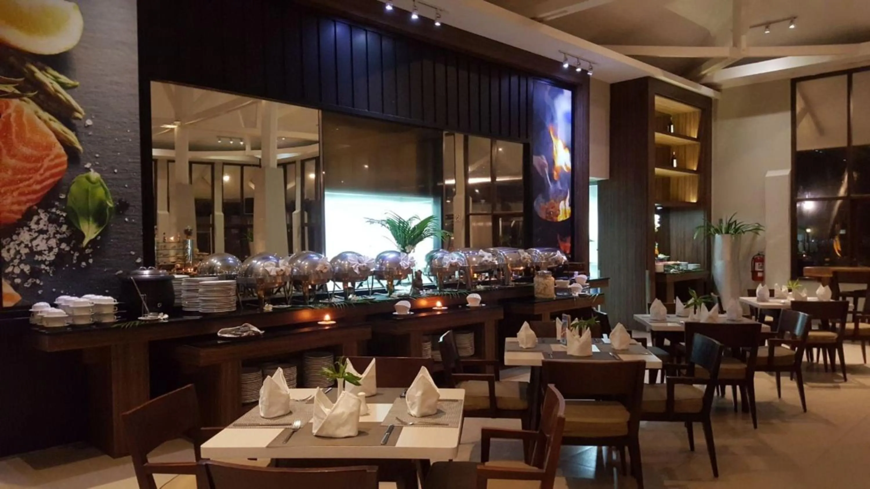 Restaurant/places to eat in Mambruk Hotel & Convention