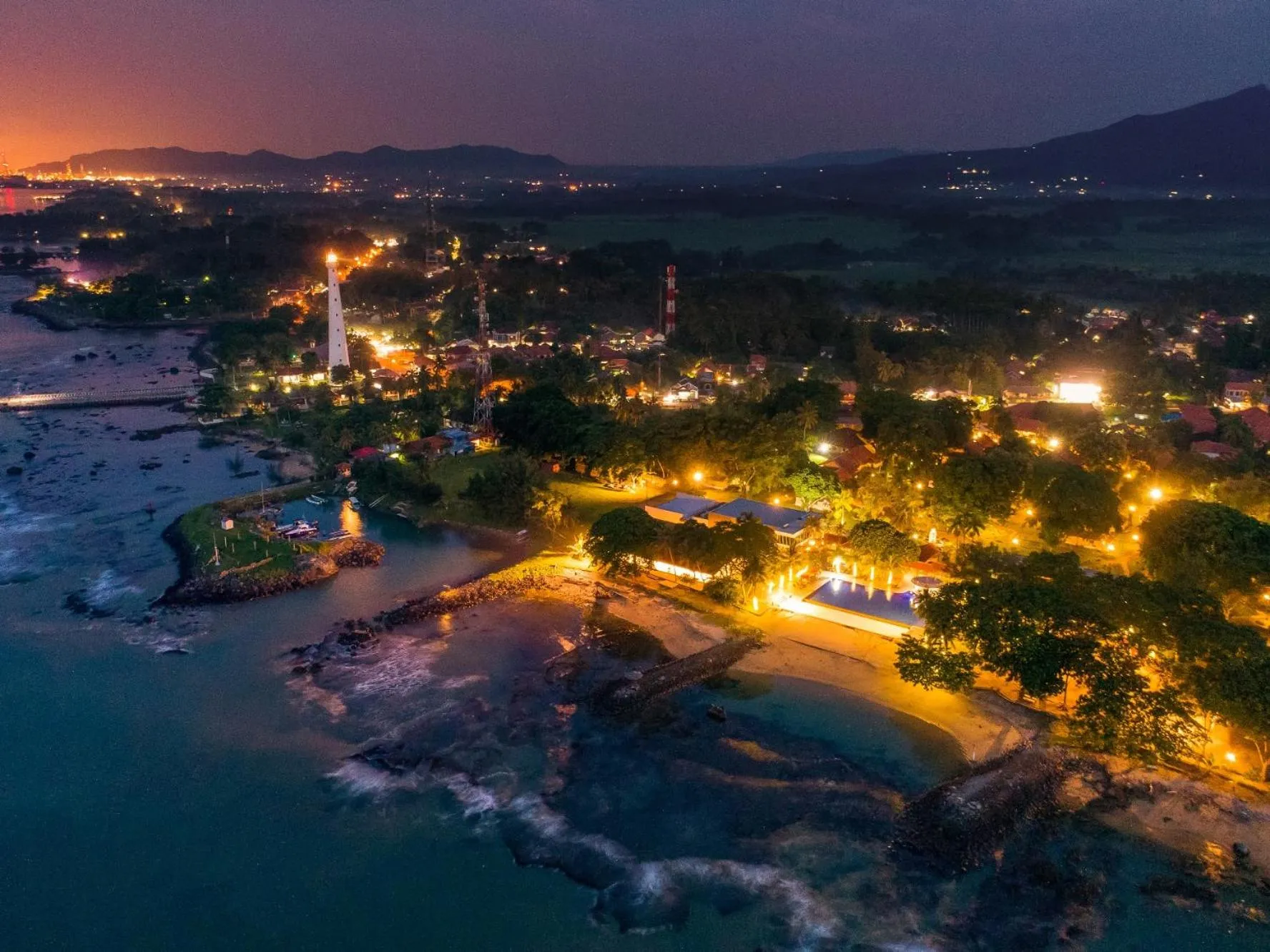 Beach in Mambruk Hotel & Convention