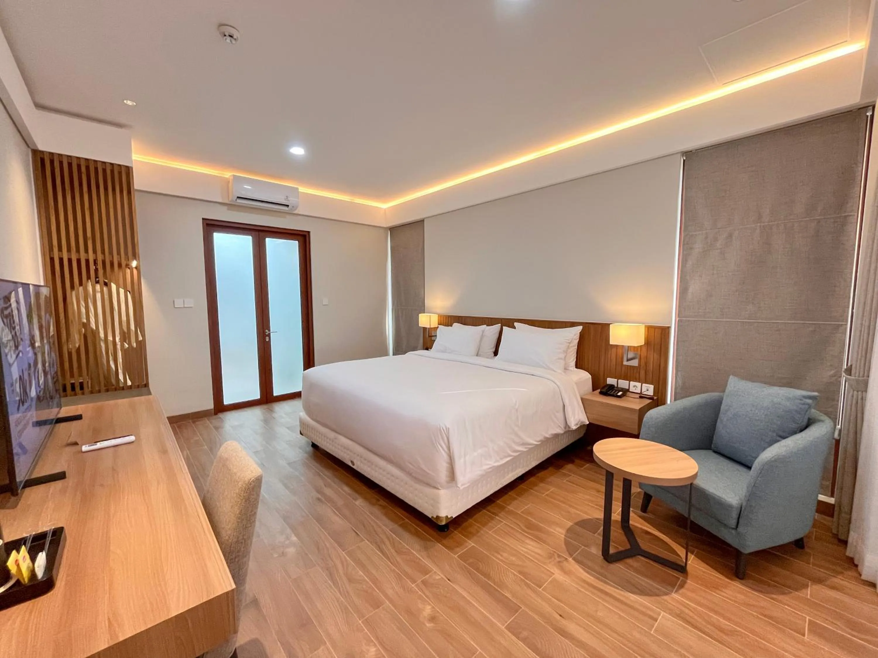 Bedroom, Bed in Mambruk Hotel & Convention