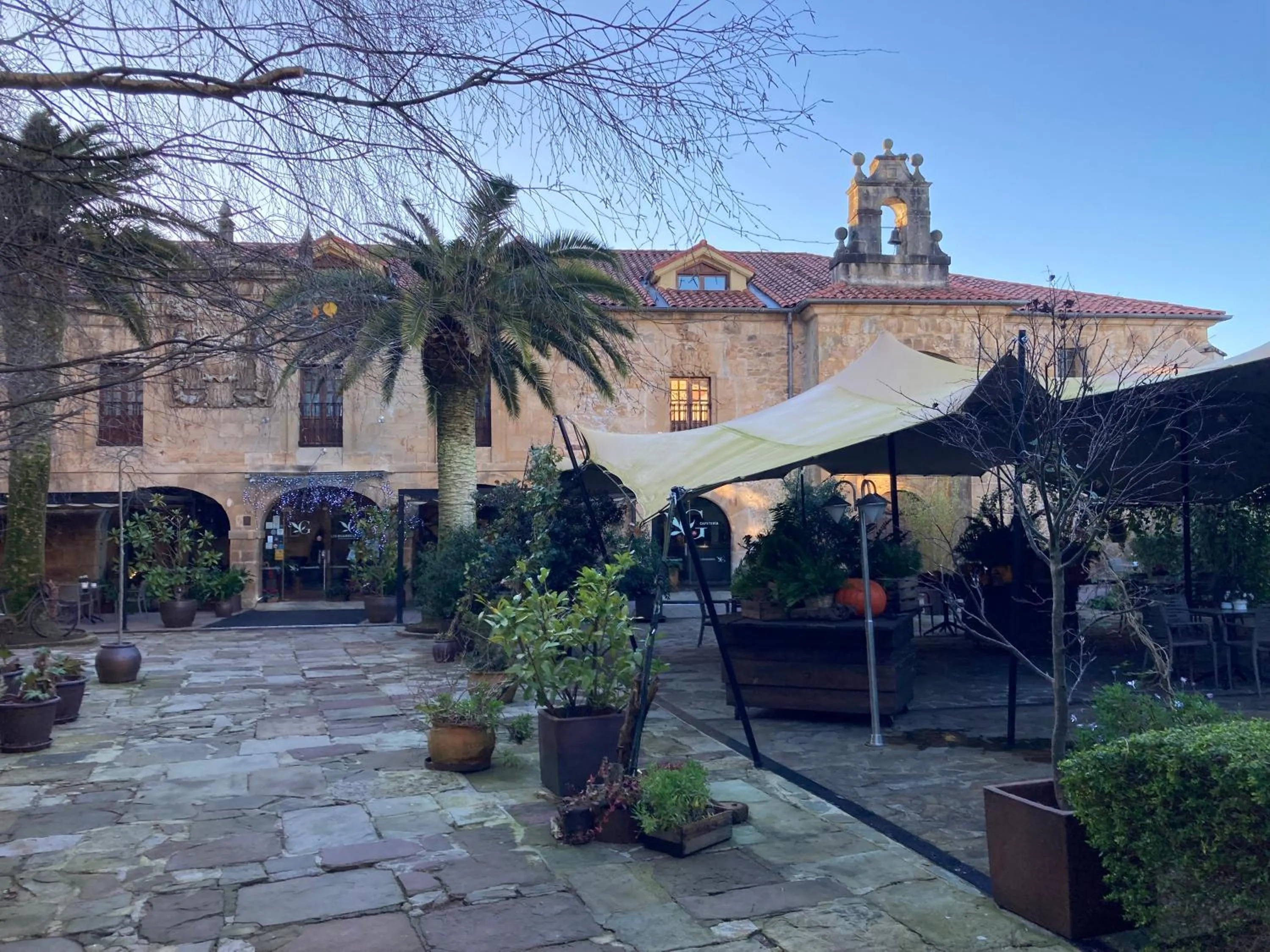 Property building in Los Guardeses