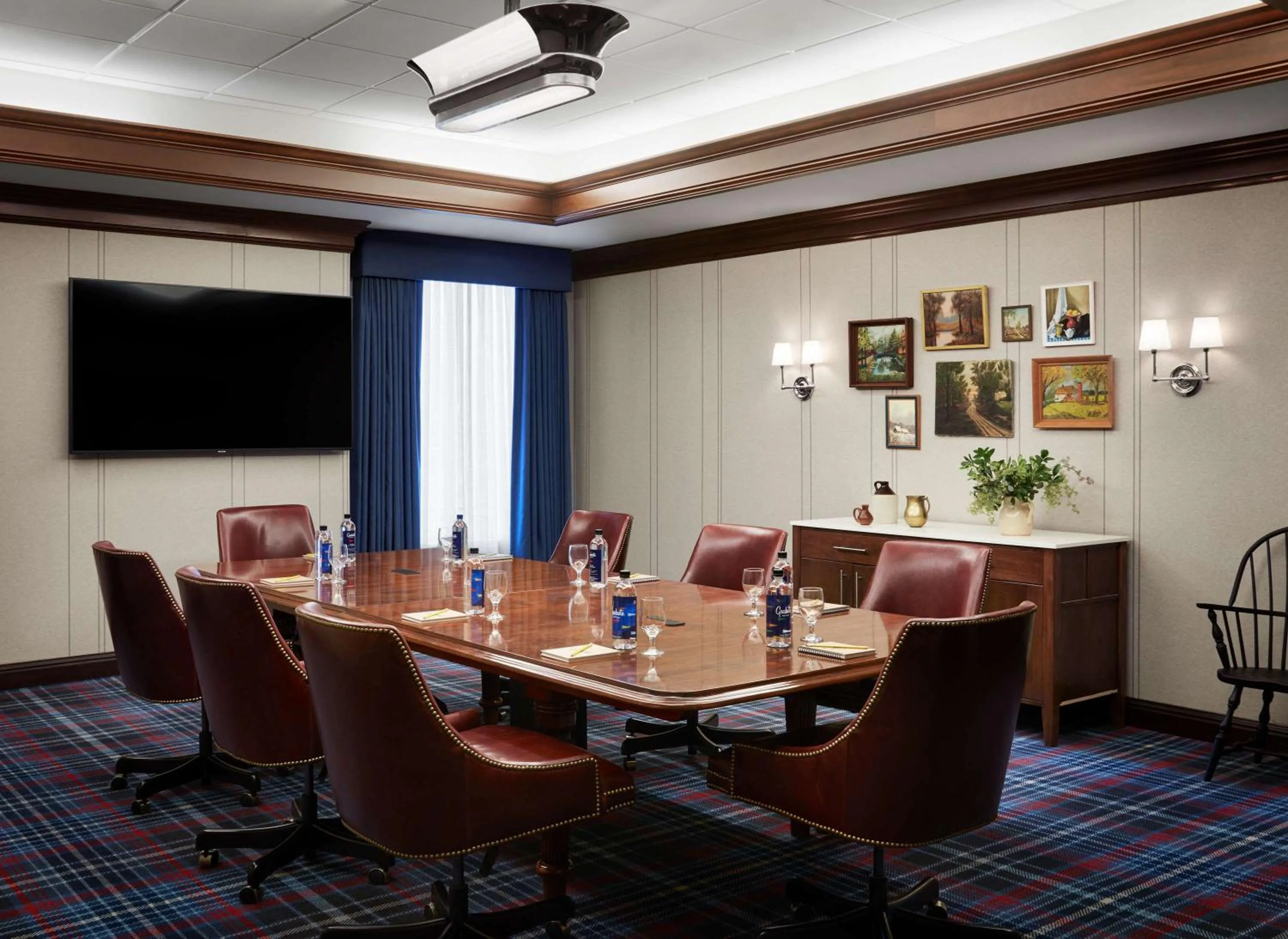 Meeting/conference room in Graduate by Hilton Storrs