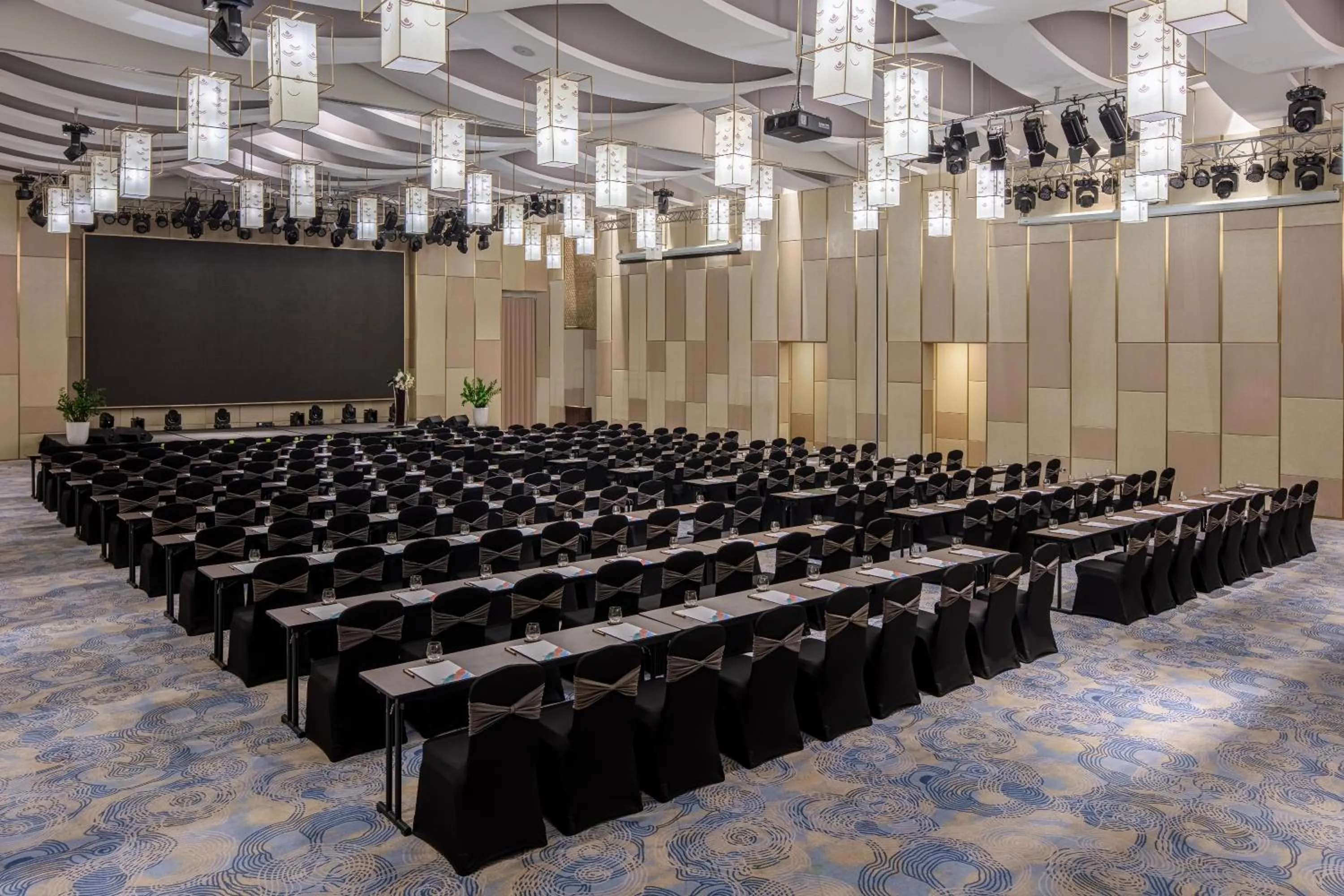 Meeting/conference room in Melia Vinpearl Hue