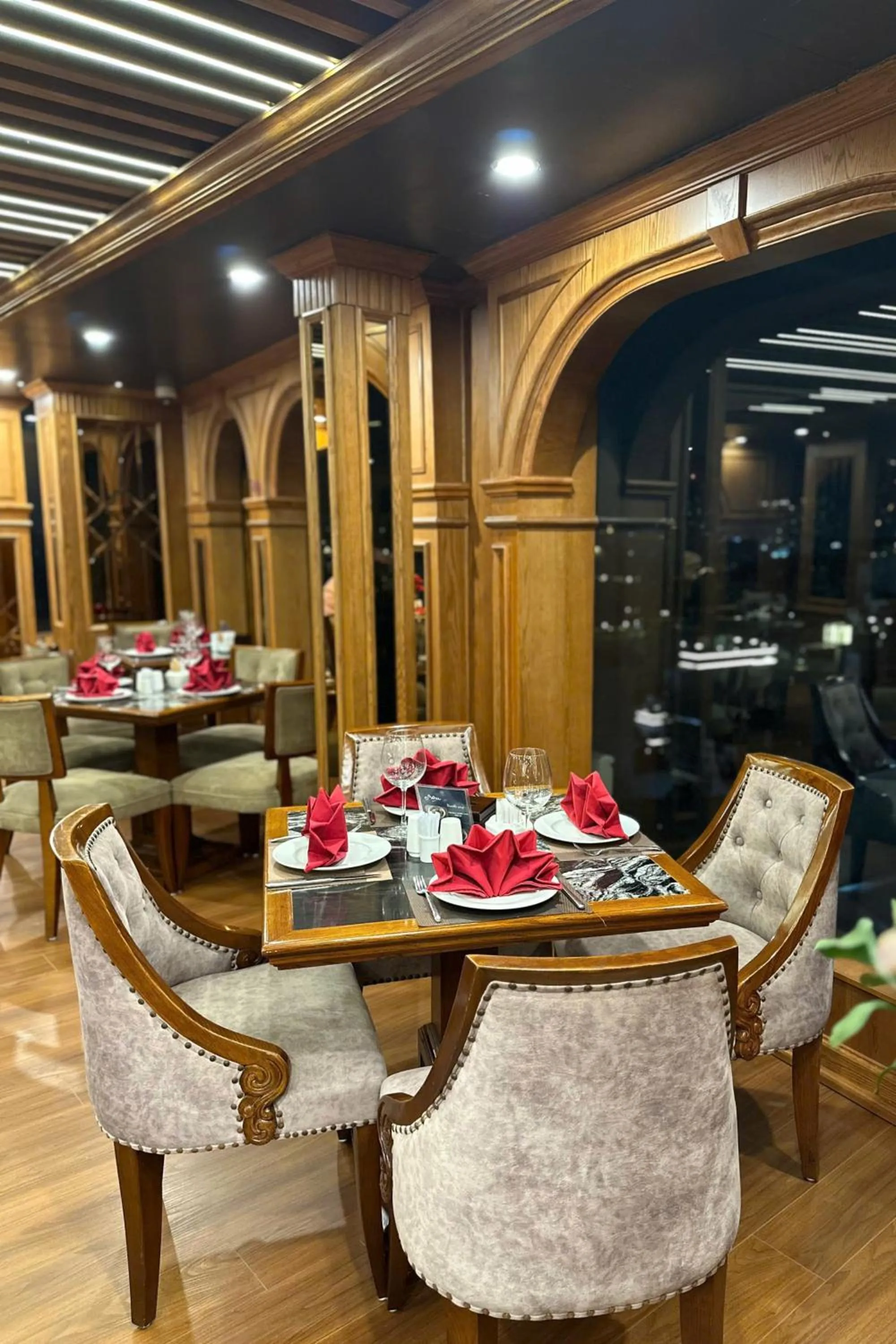 Restaurant/places to eat in Rex Hanoi Hotel