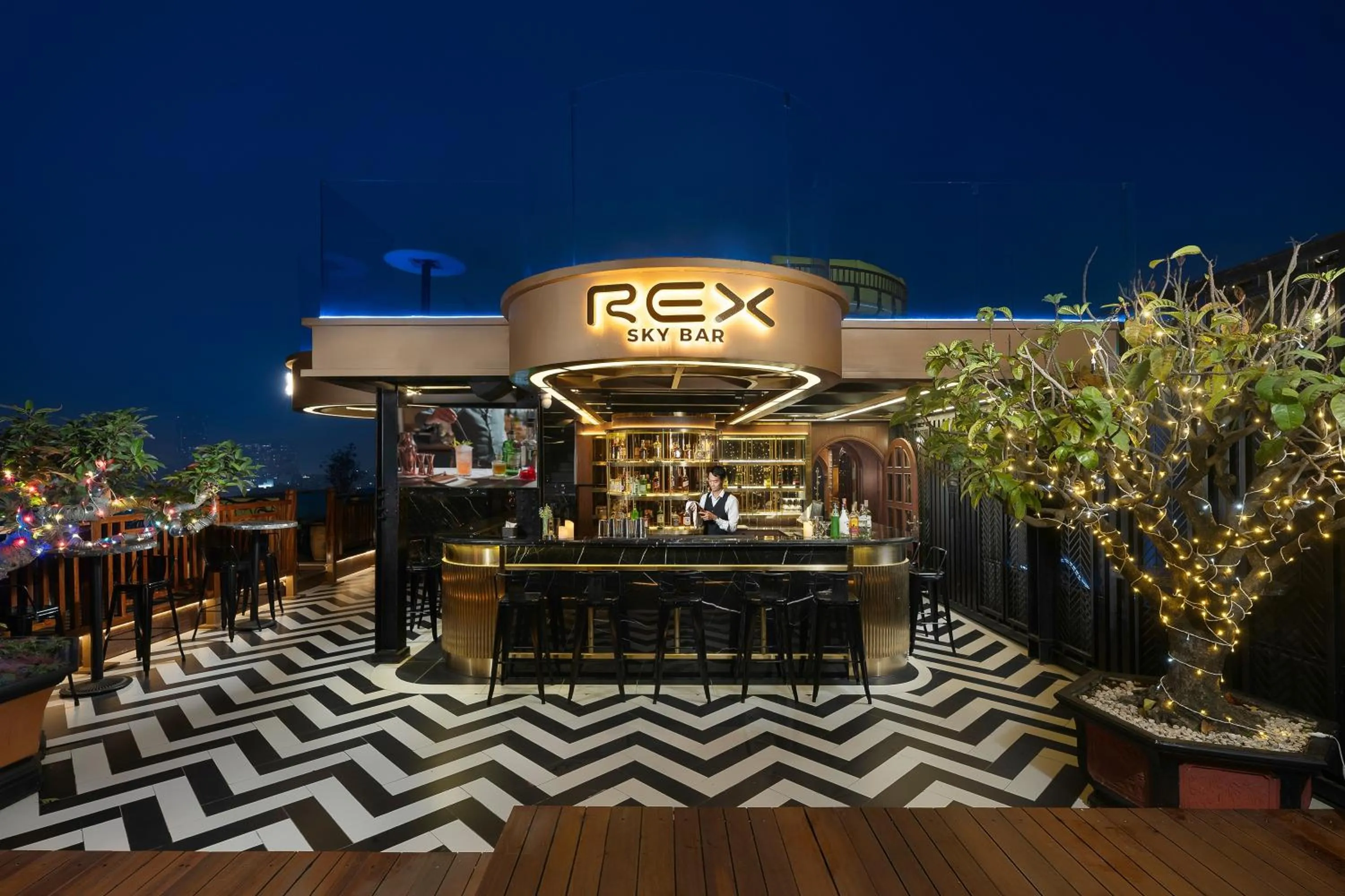 Lounge or bar in Rex Hanoi Hotel