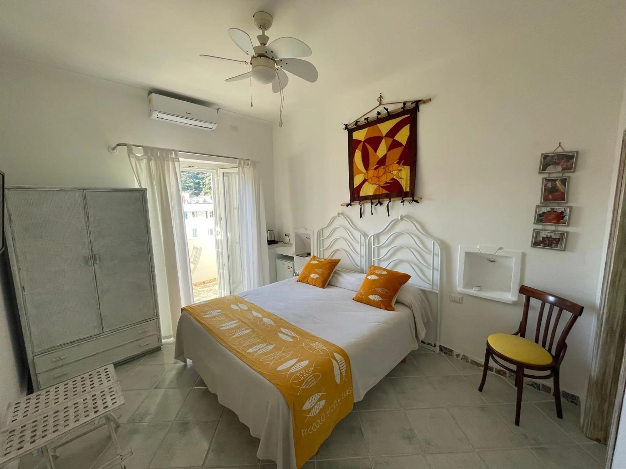 Bed in Piccolo Hotel Luisa