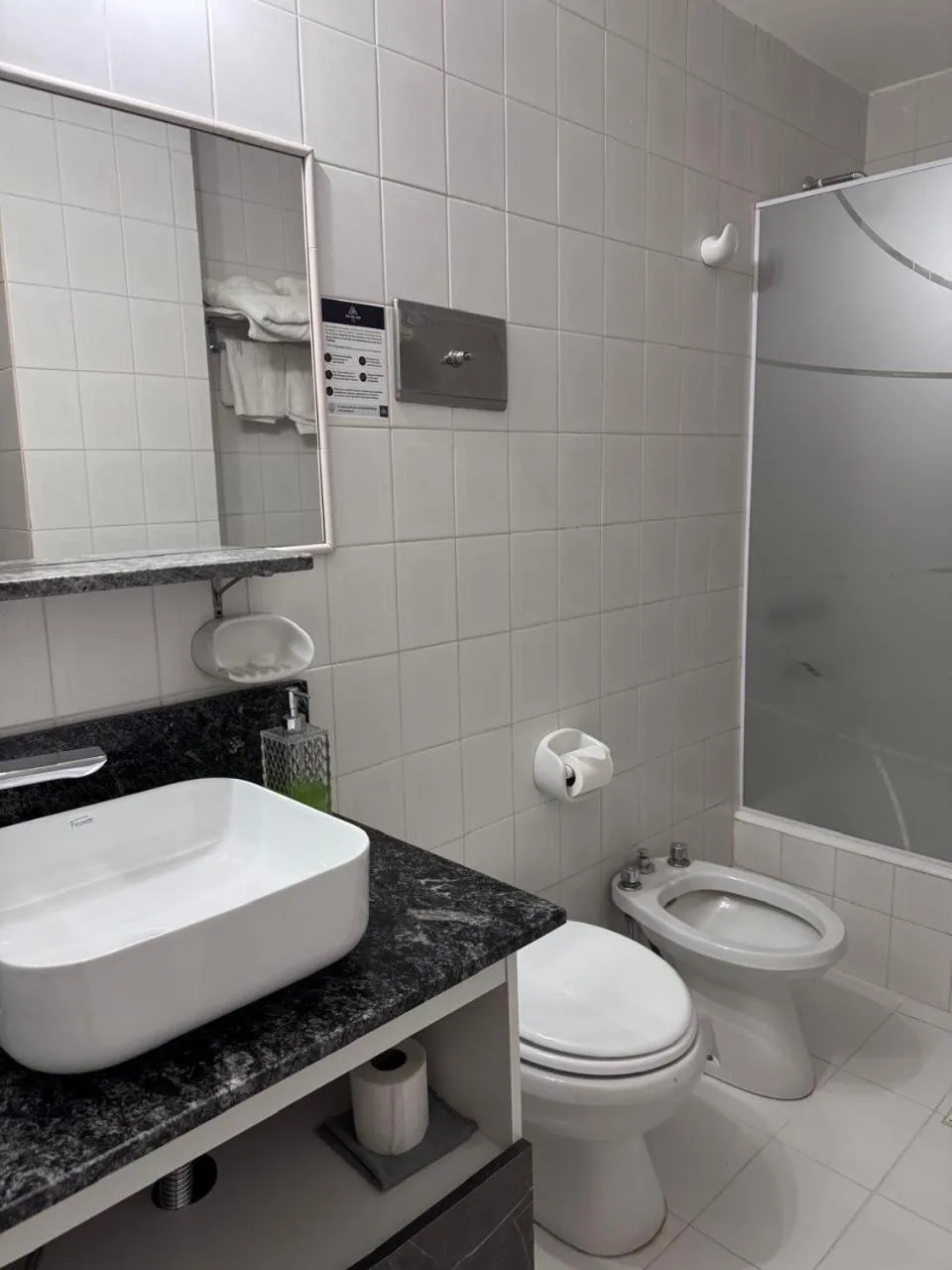 Shower in Hotel Sol del Sur