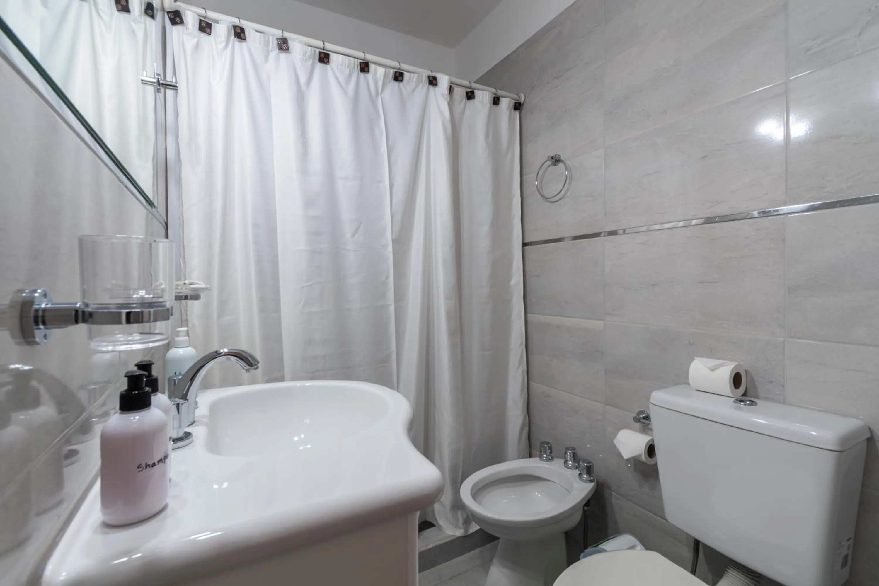 Shower in Hotel Sol del Sur