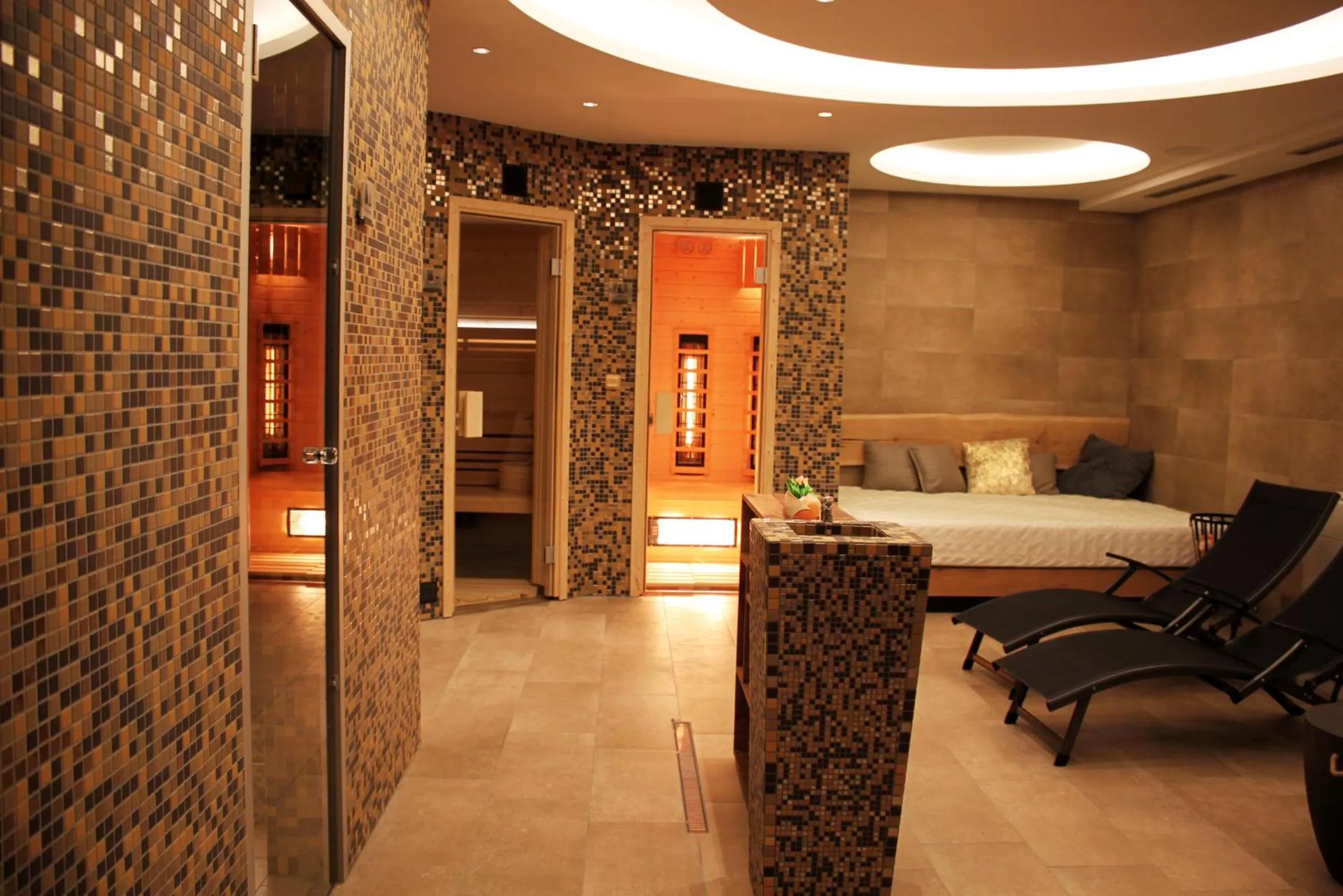 Sauna, Bed in Hotel Helios