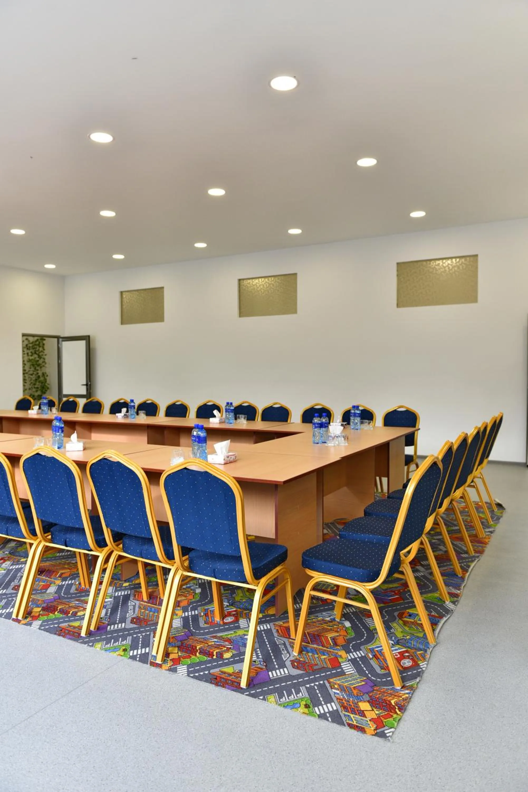 Business facilities in GreenWood Hotel