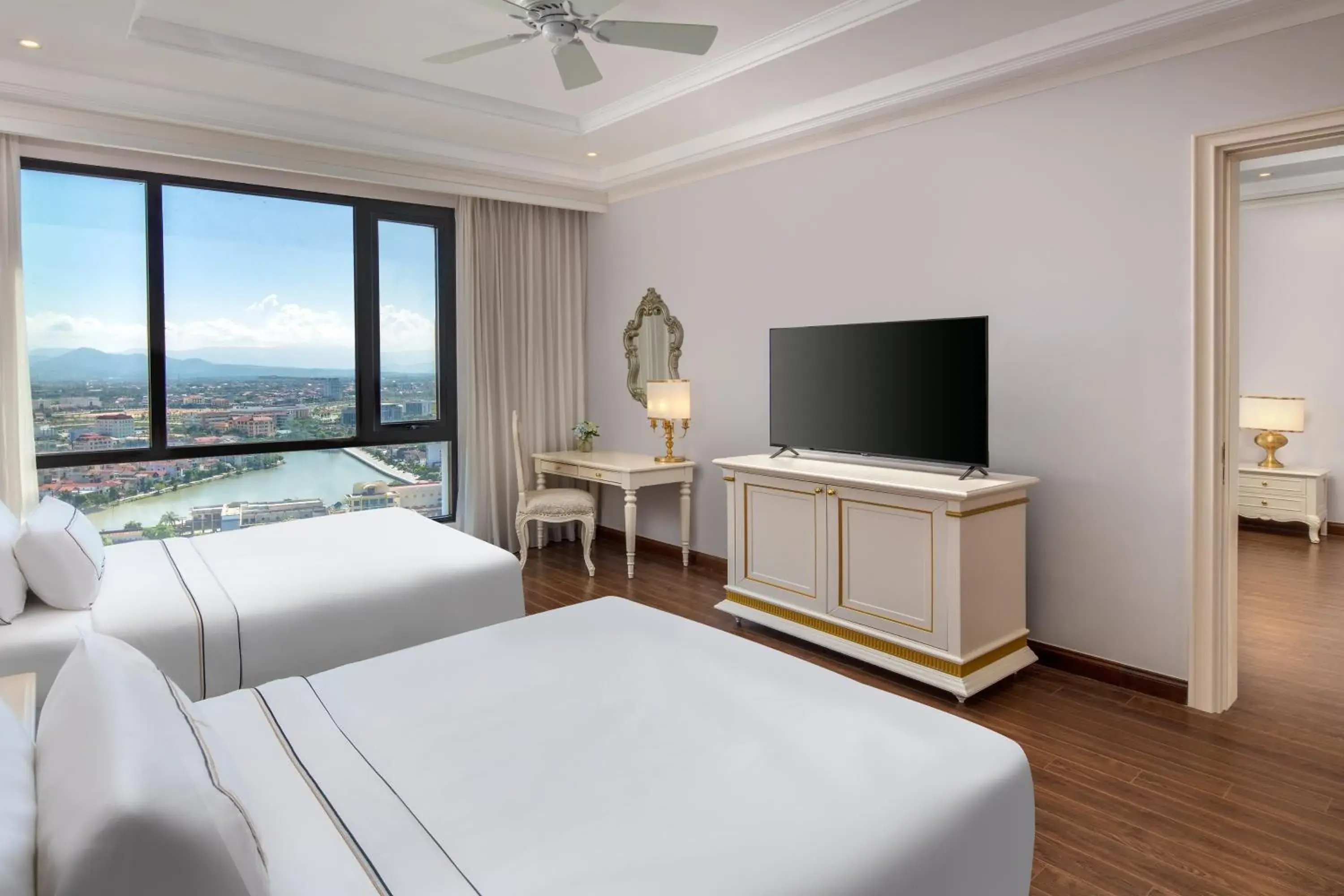Two-Bedroom Deluxe Room with City View in Melia Vinpearl Quang Binh Two-Bedroom Deluxe Room with City View in Melia Vinpearl Quang Binh