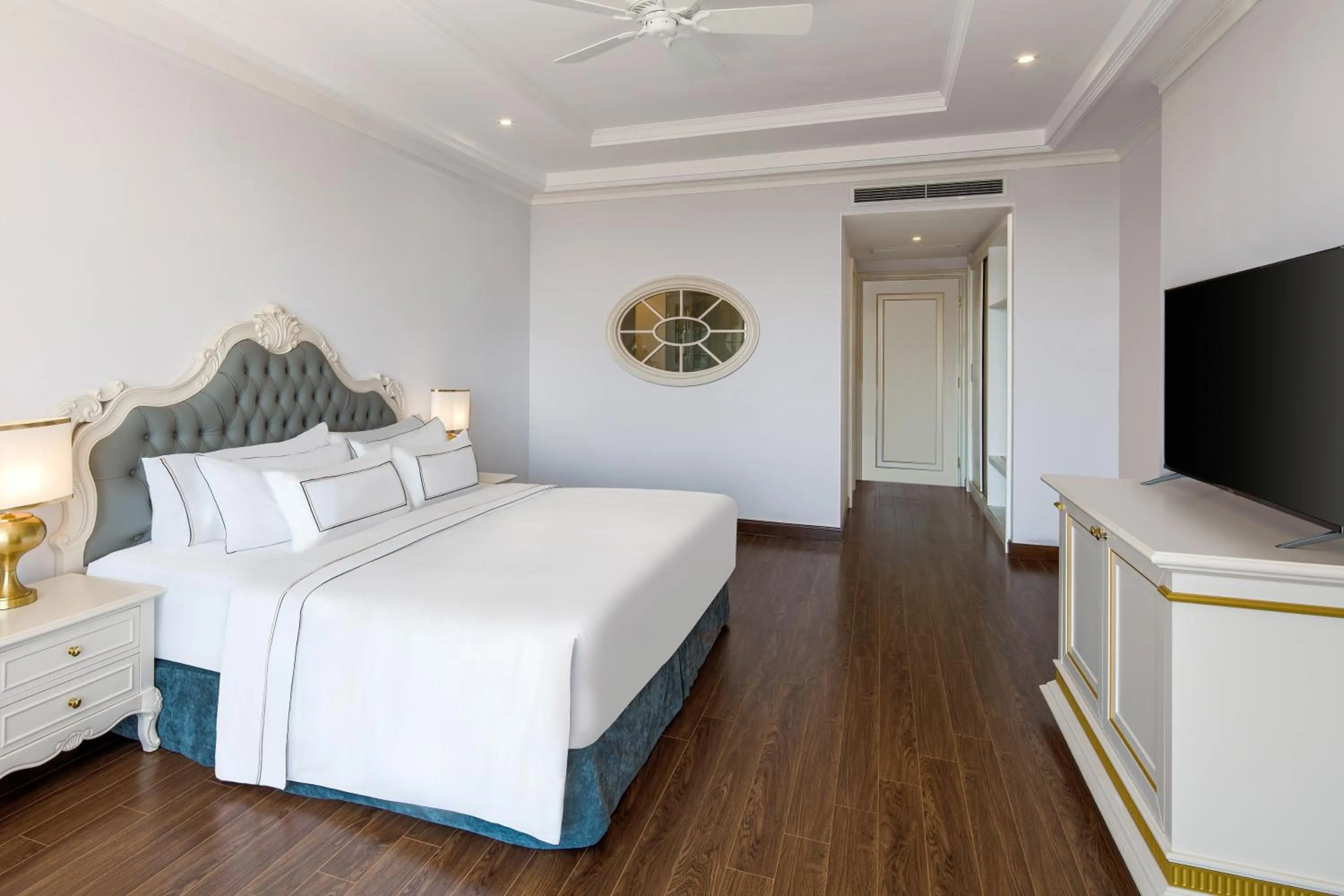 Bed in Melia Vinpearl Quang Binh