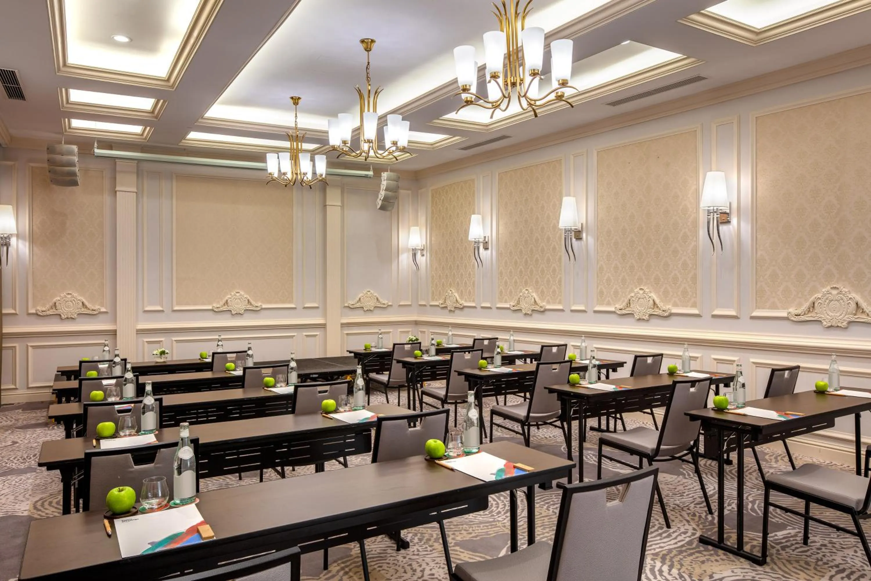 Meeting/conference room in Melia Vinpearl Quang Binh