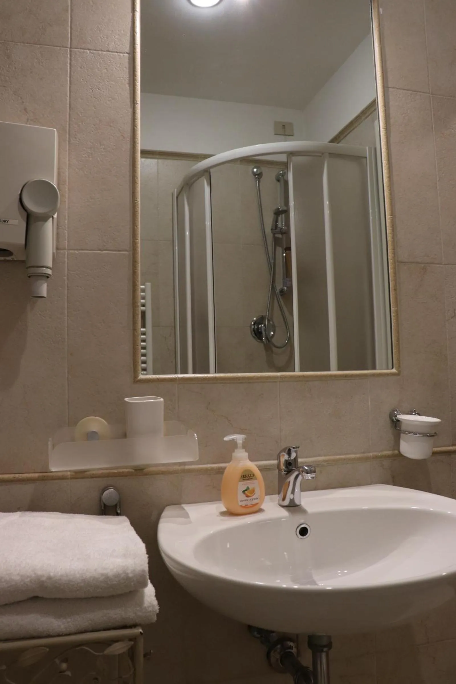 Bathroom in The Center Of Rome B&B