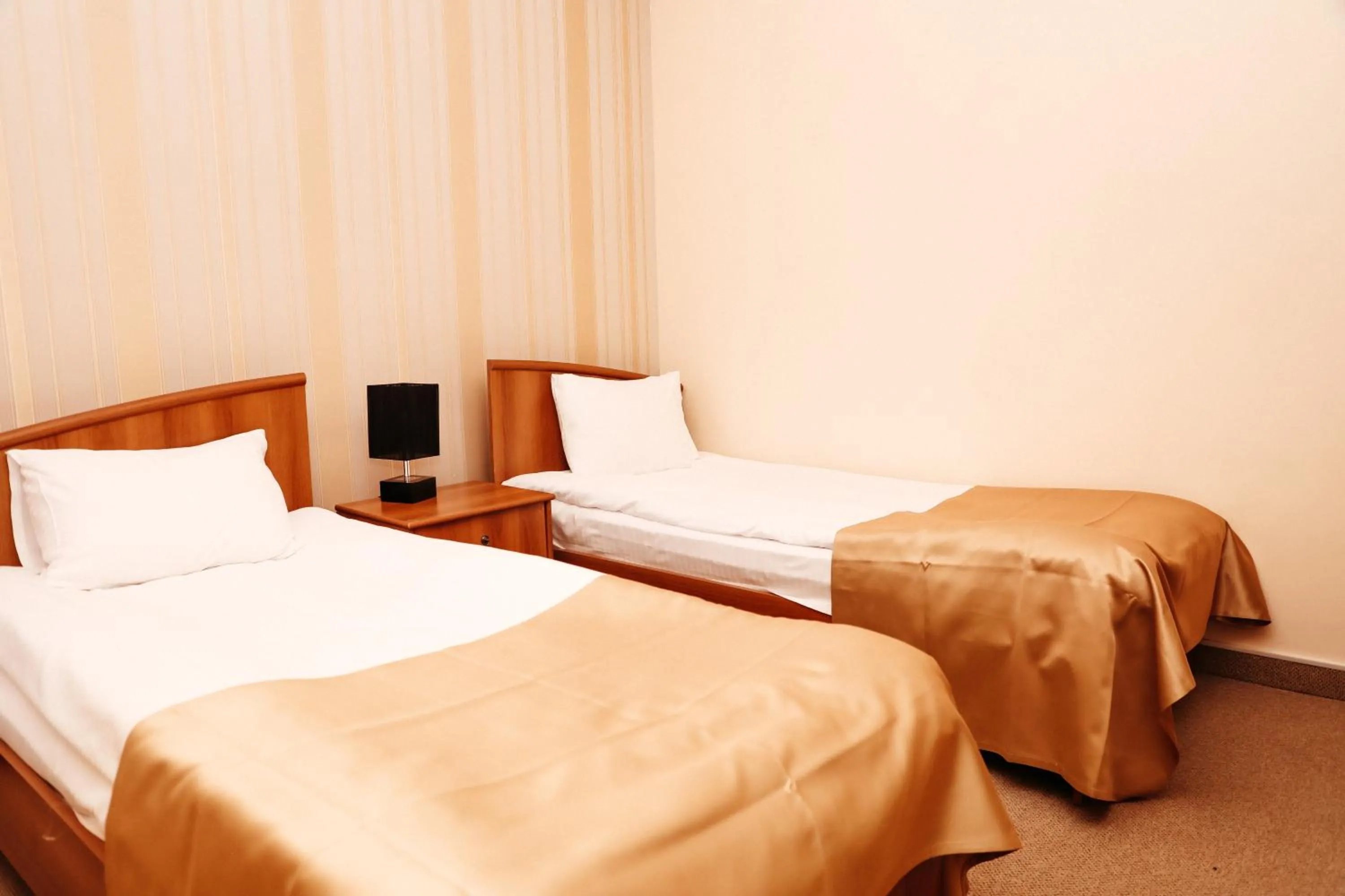 Bed in Best Western Bohemian Resort