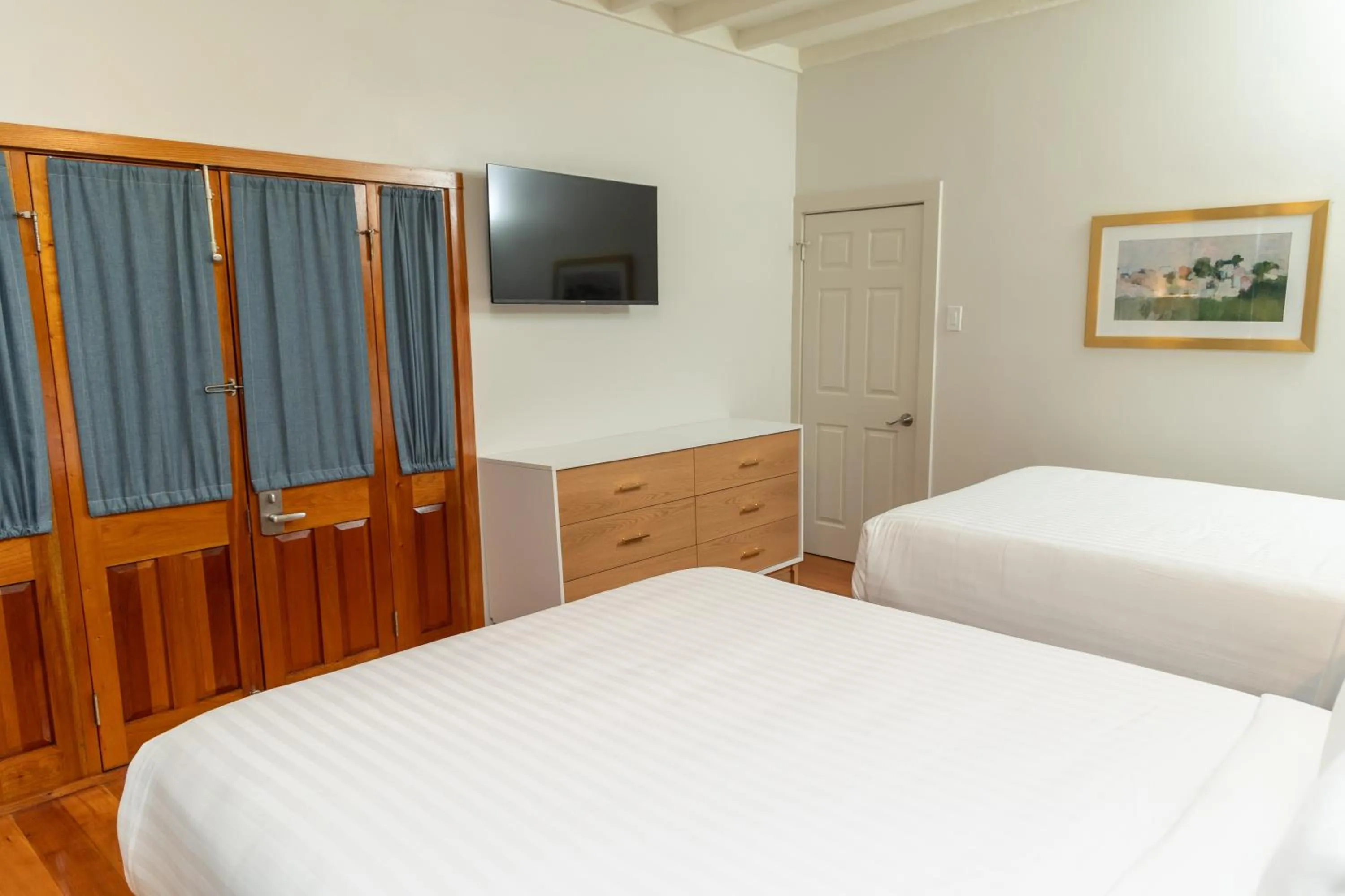 Bed in Lamothe House Hotel a French Quarter Guest Houses Property