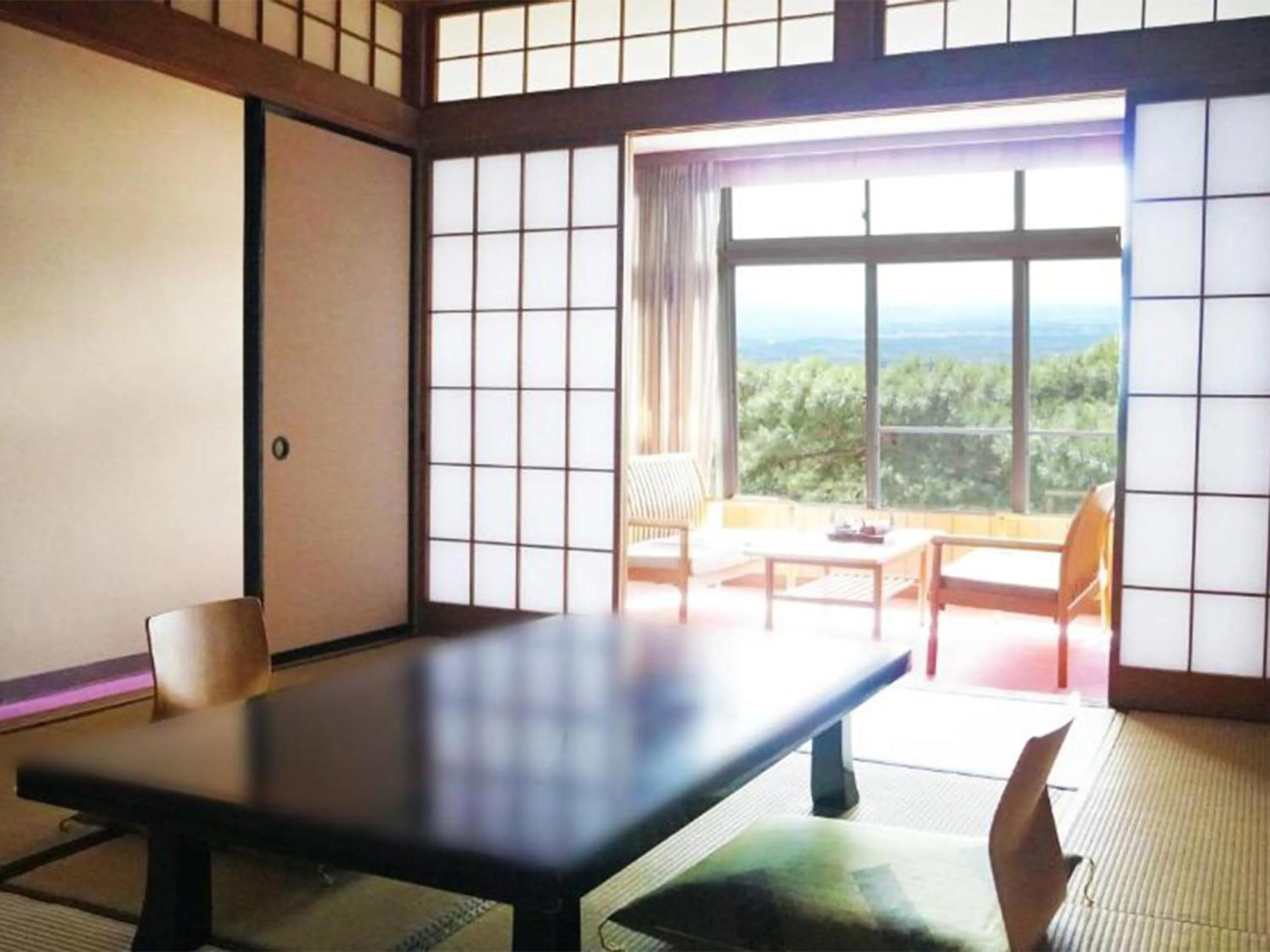 Living room in Wakaki Ryokan - Nasu Yumoto Onsen