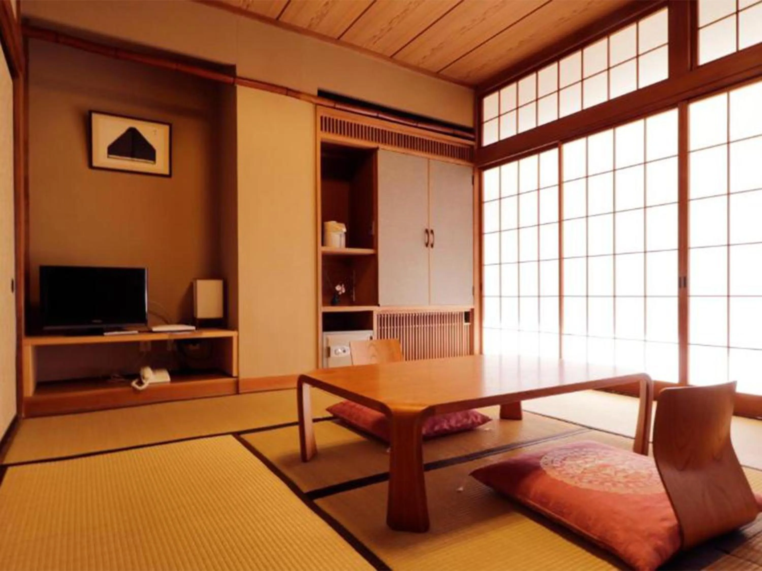 Living room in Wakaki Ryokan - Nasu Yumoto Onsen