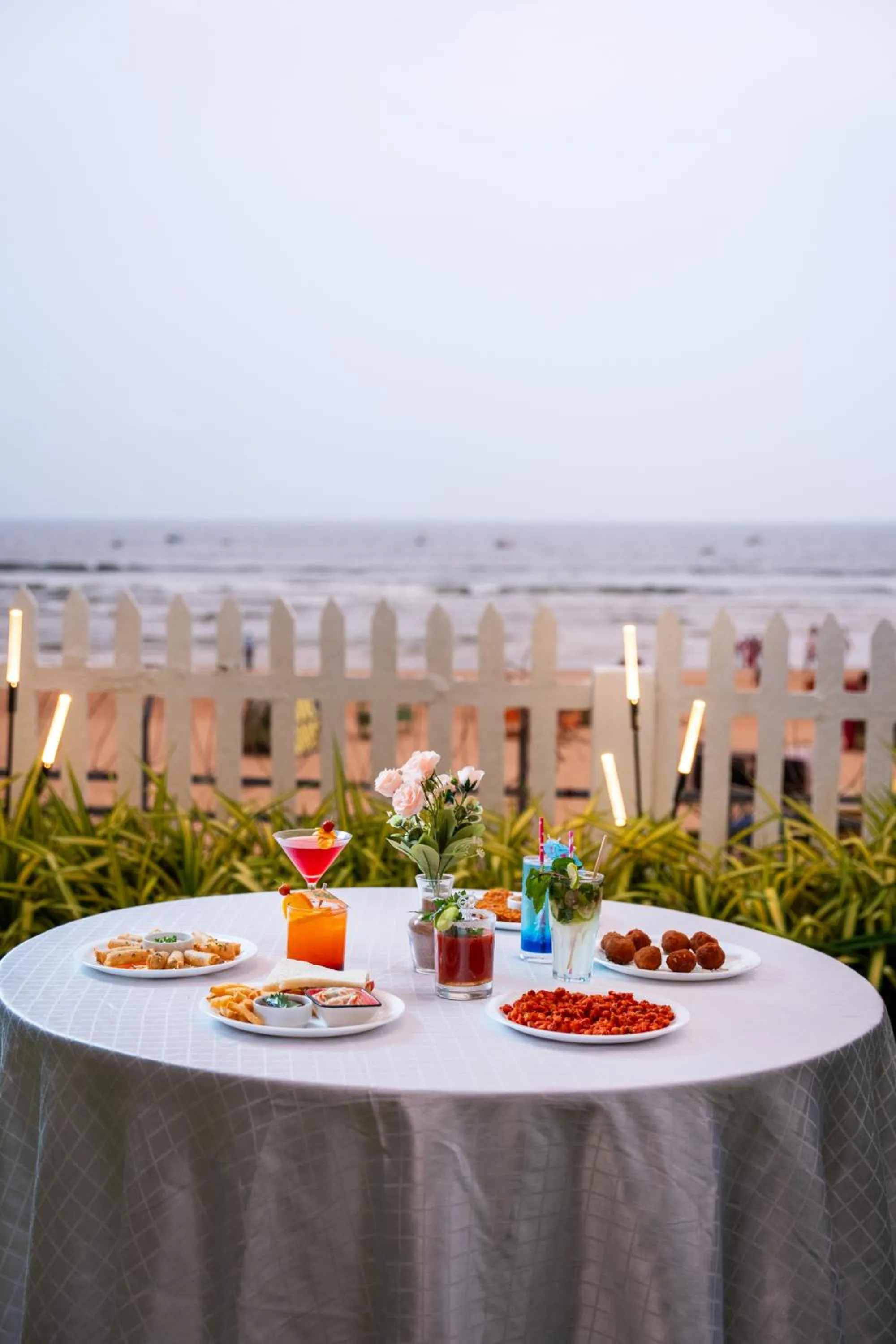 Restaurant/places to eat in Fahrenheit Hotels & Resorts