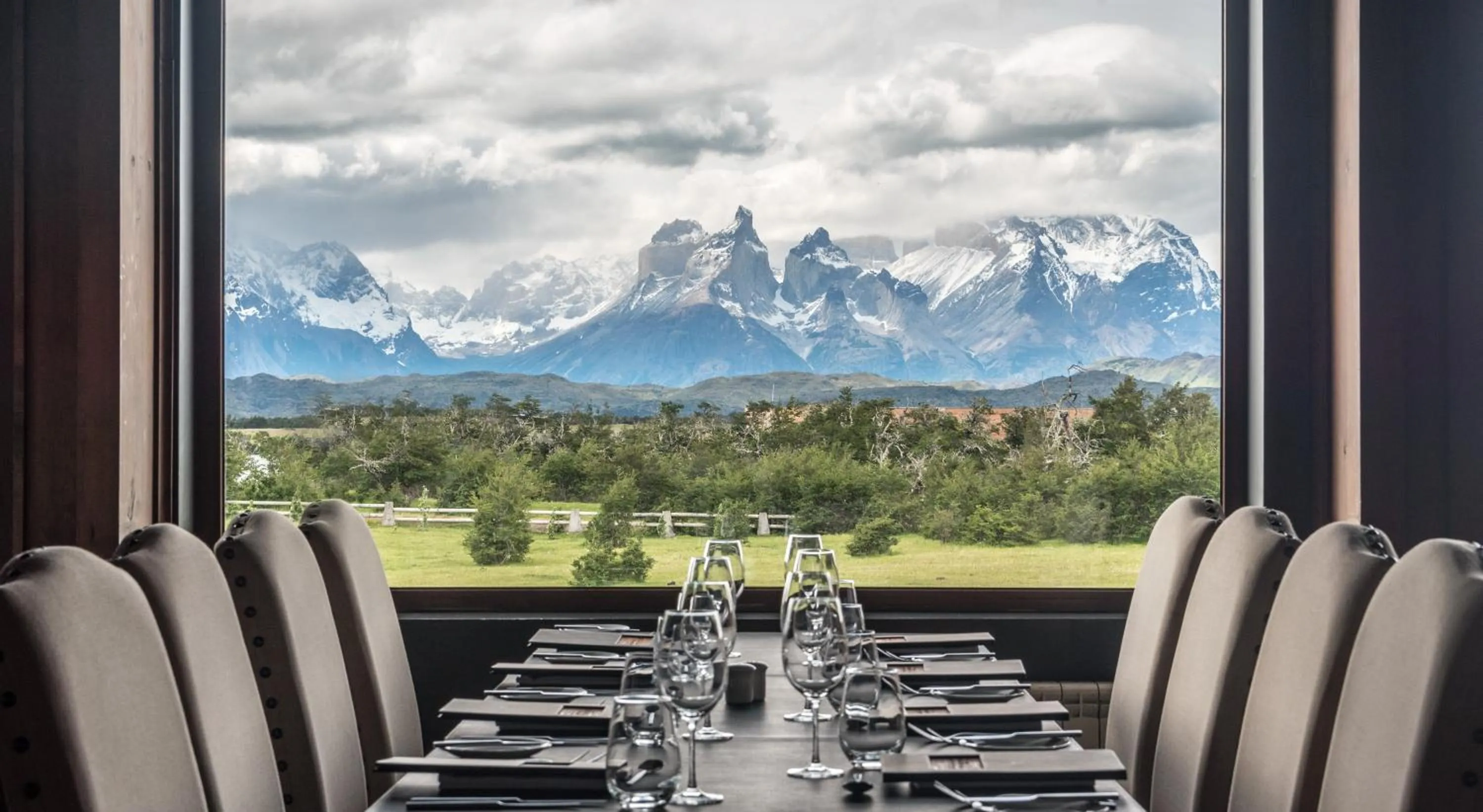 Restaurant/places to eat in Río Serrano Hotel + Spa