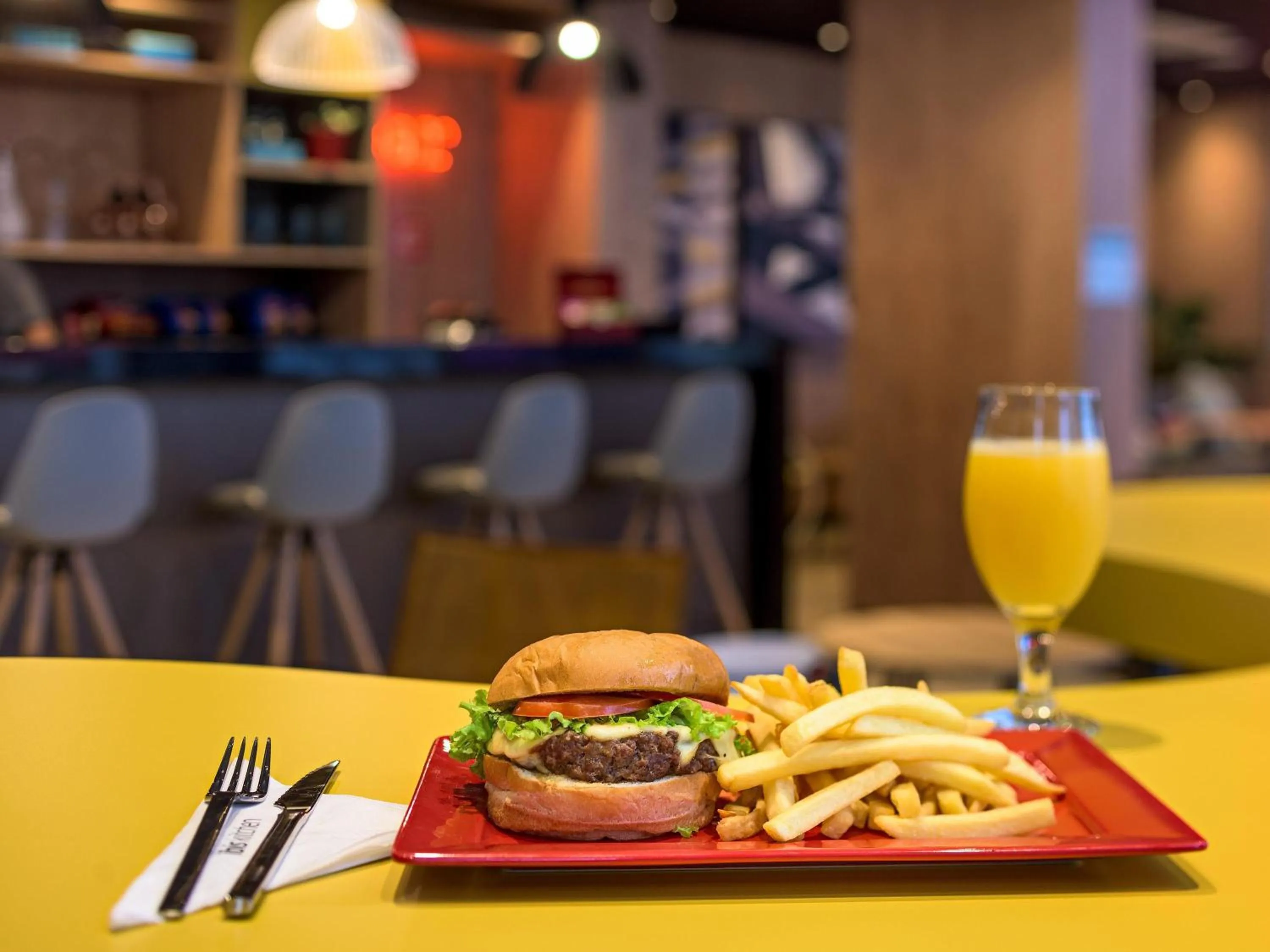 Restaurant/places to eat in ibis Sao Paulo Tatuape