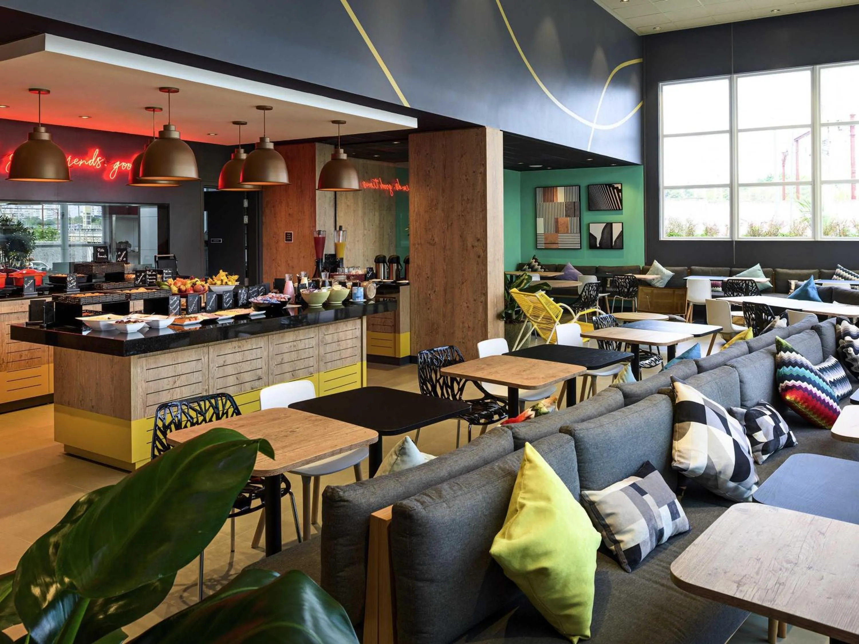 Restaurant/places to eat in ibis Sao Paulo Tatuape