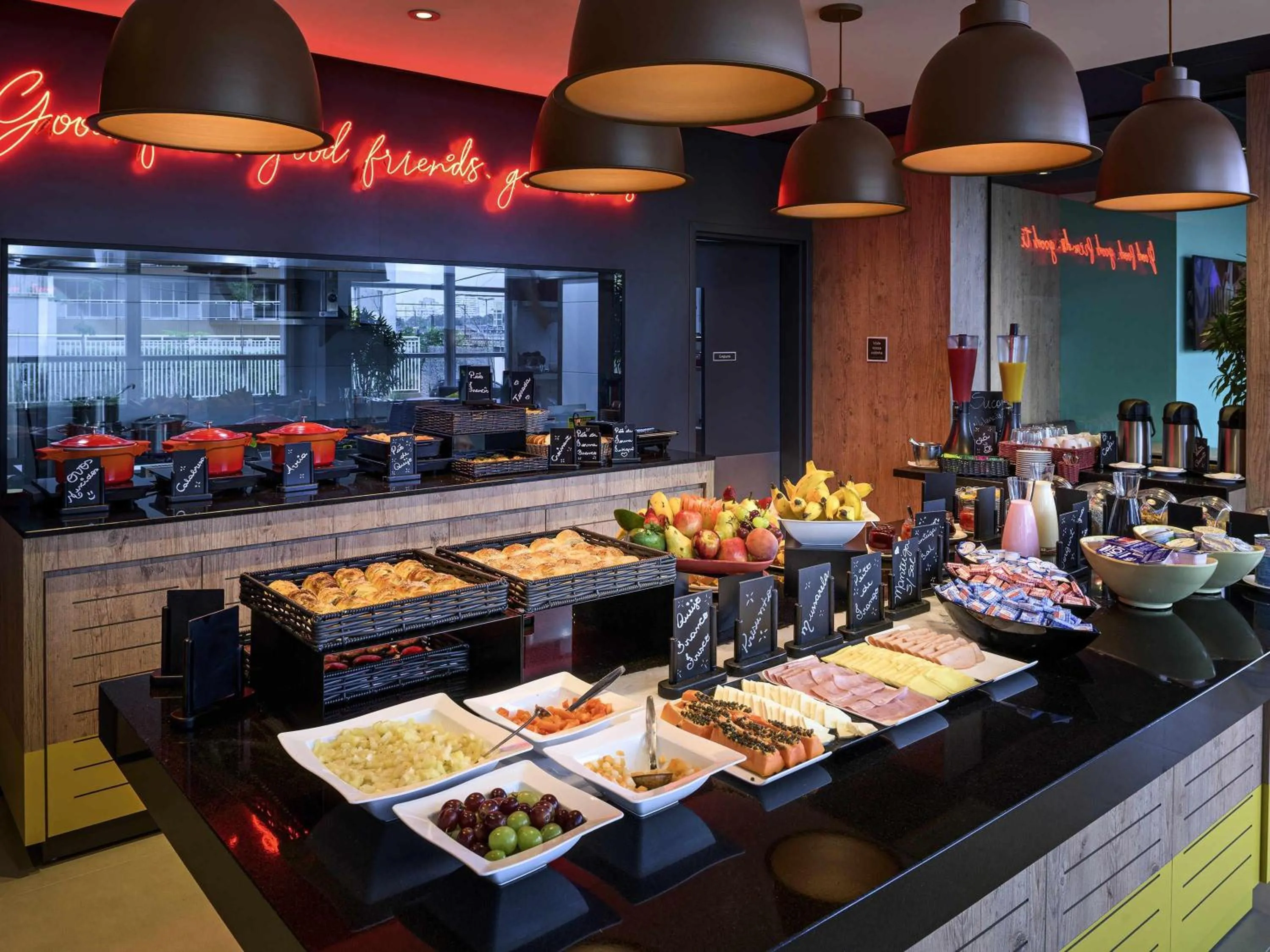 Restaurant/places to eat in ibis Sao Paulo Tatuape