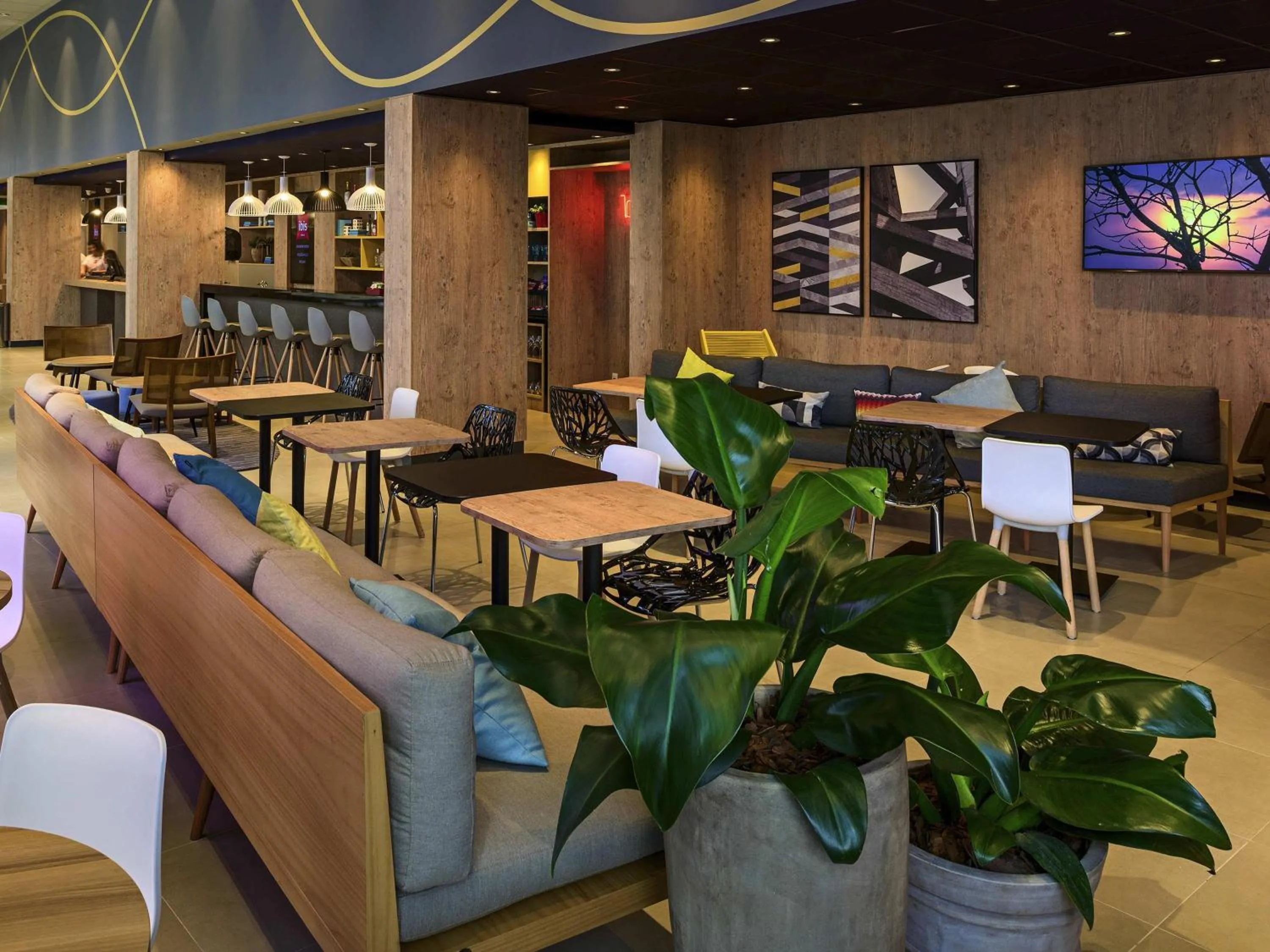 Restaurant/places to eat in ibis Sao Paulo Tatuape