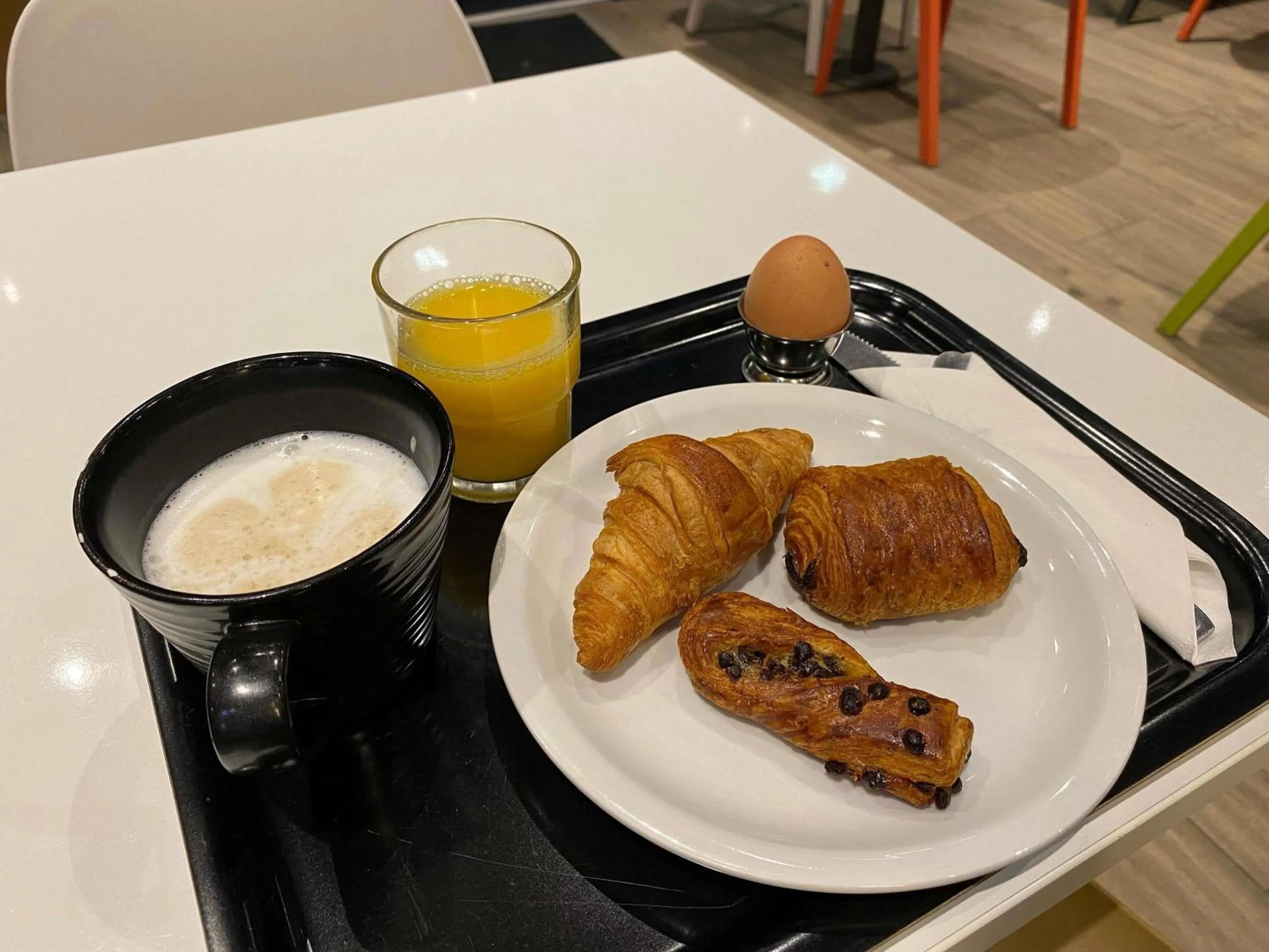 Breakfast in ibis budget Geneve Saint Genis Pouilly