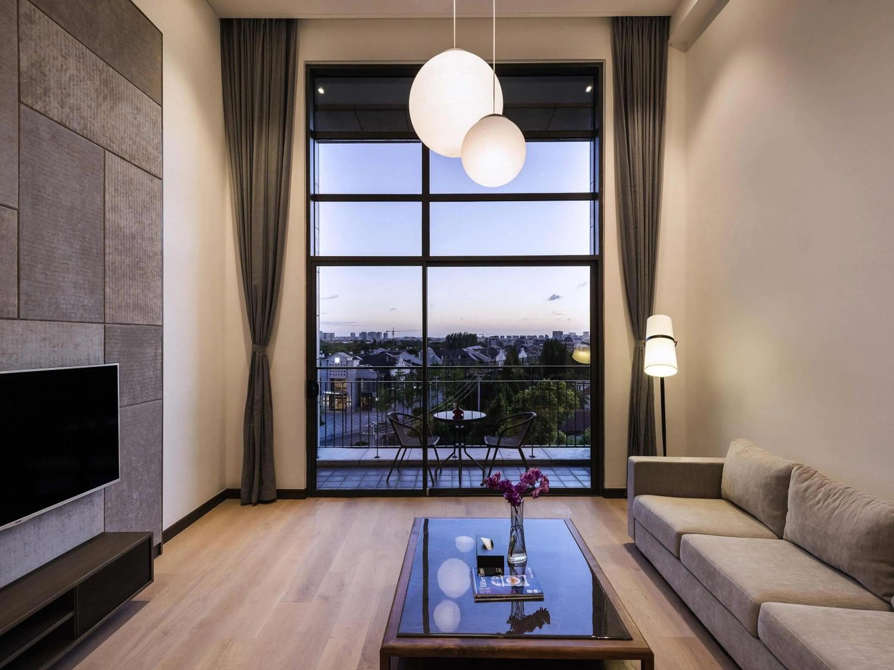 Bedroom in Novotel Suites Shanghai Hongqiao