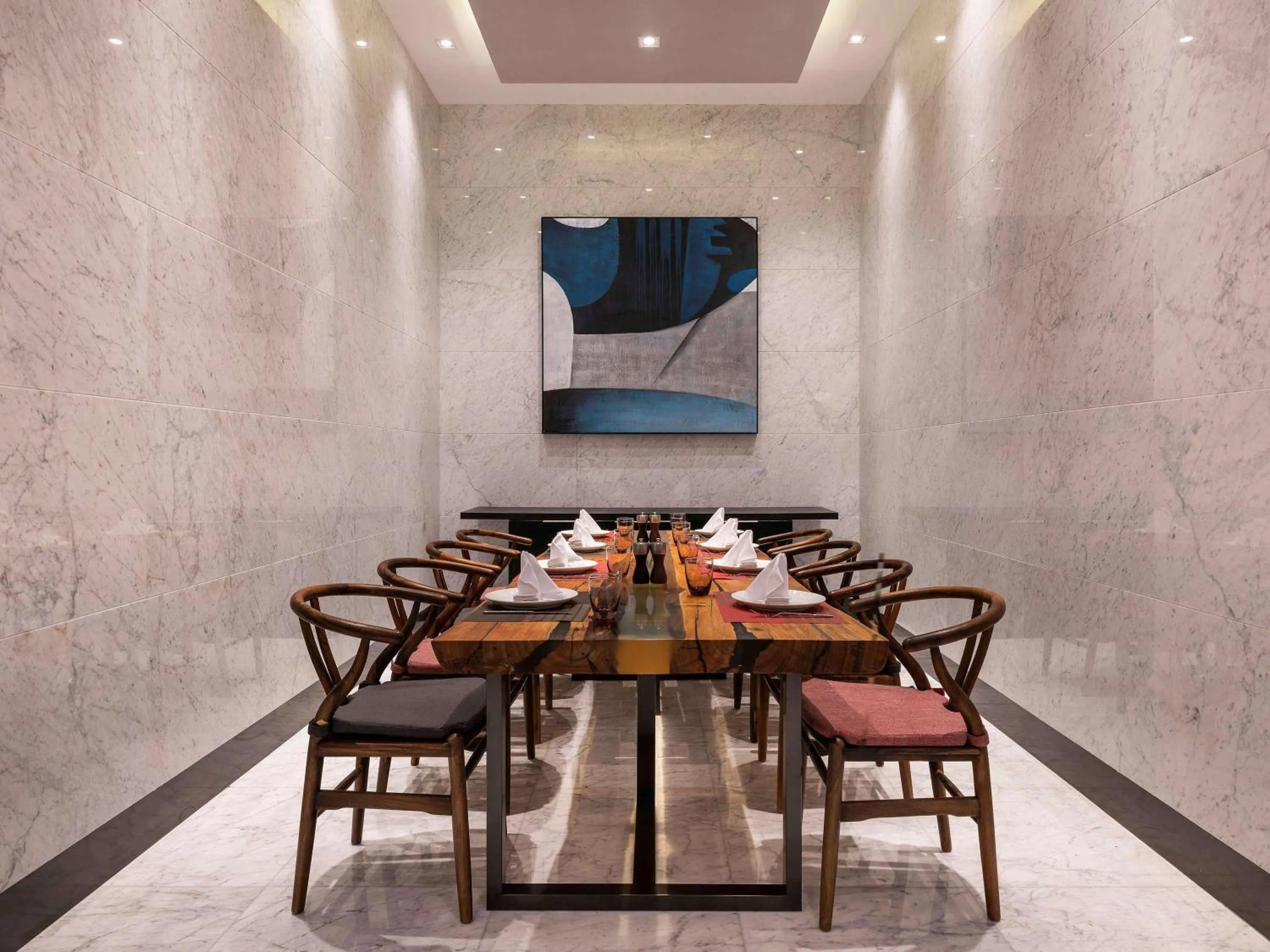 Restaurant/places to eat in Novotel Suites Shanghai Hongqiao