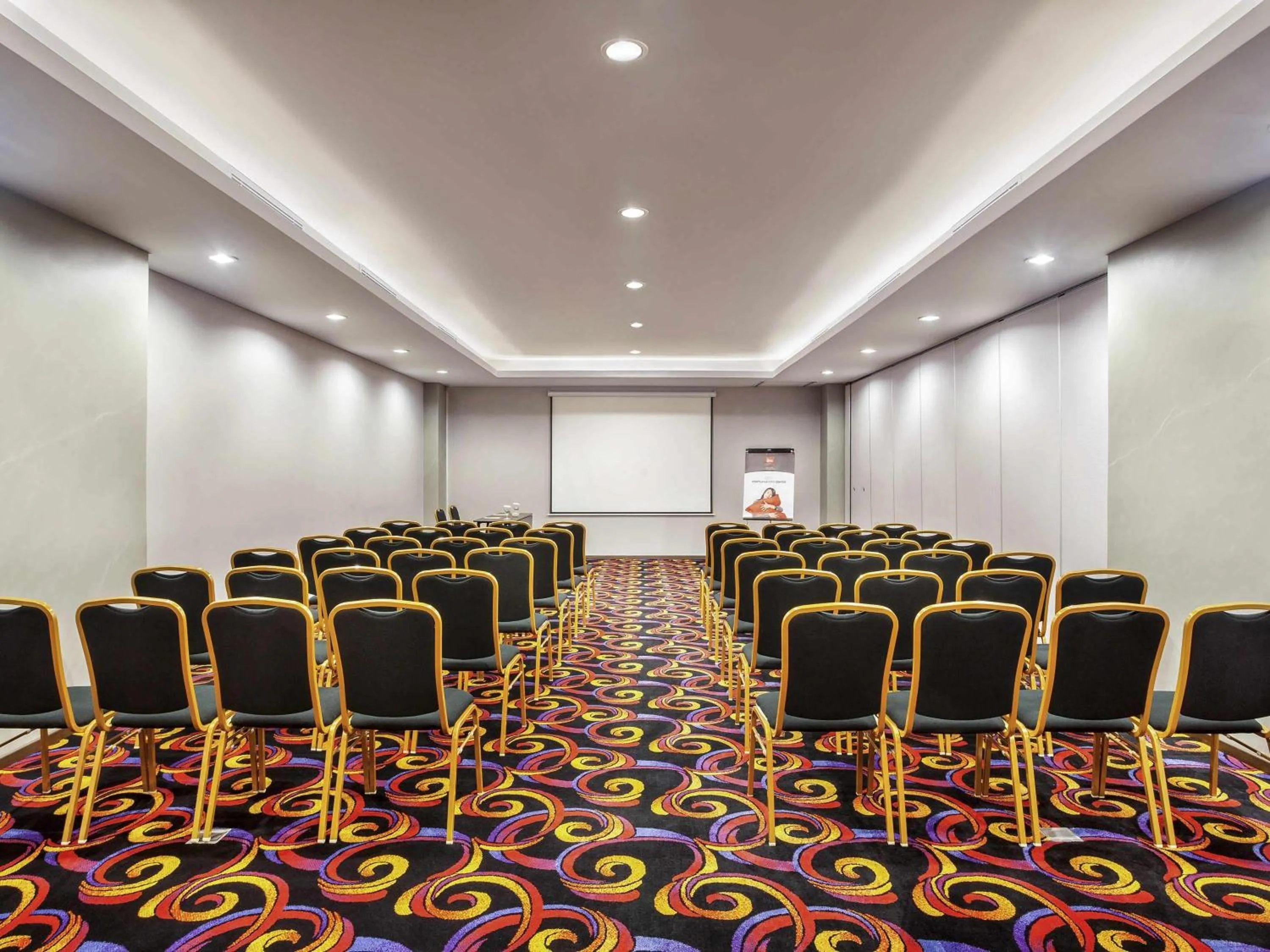 Meeting/conference room in ibis Pontianak City Center