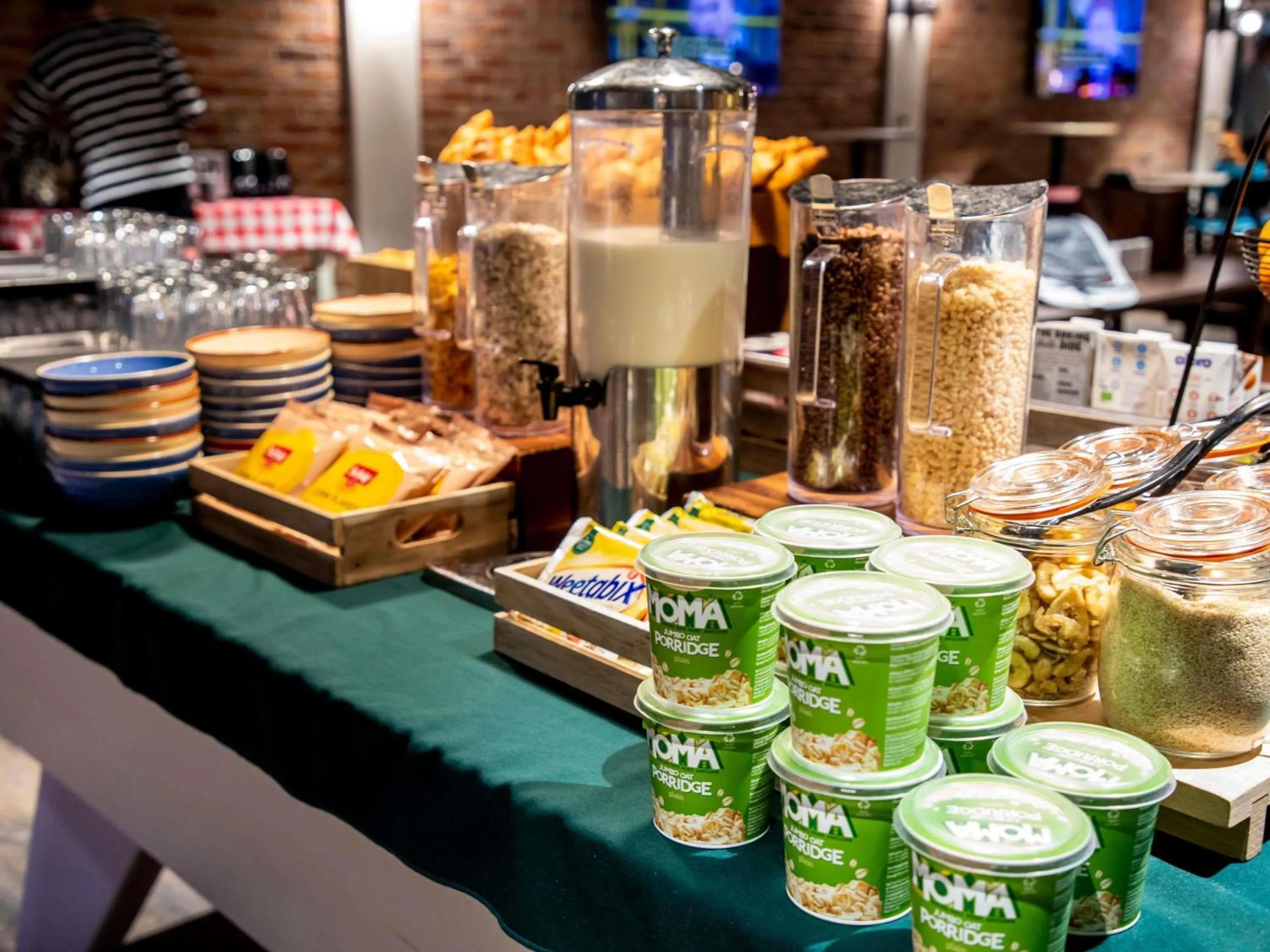 Breakfast in ibis Styles Glasgow Central