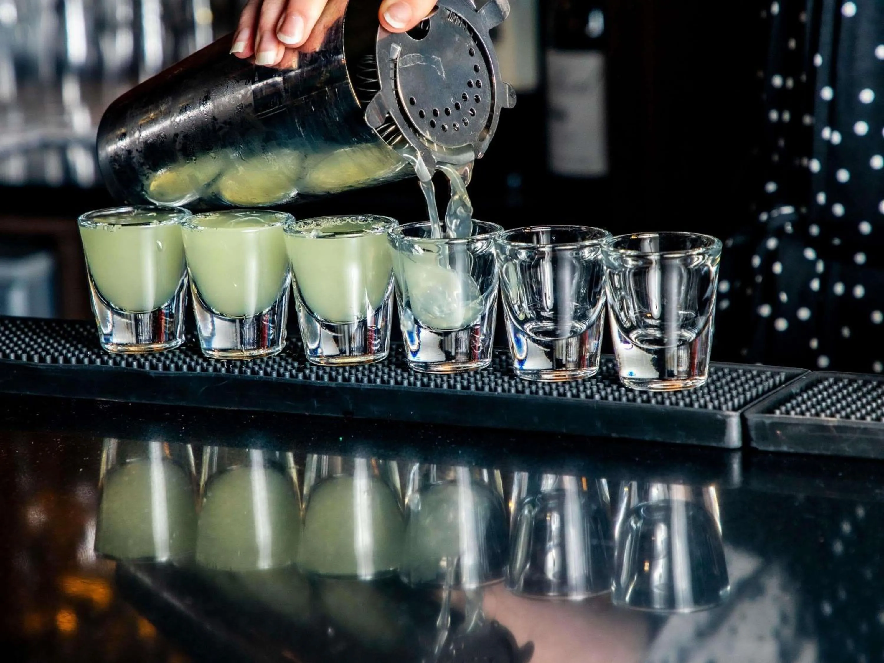 Lounge or bar in ibis Styles Glasgow Central