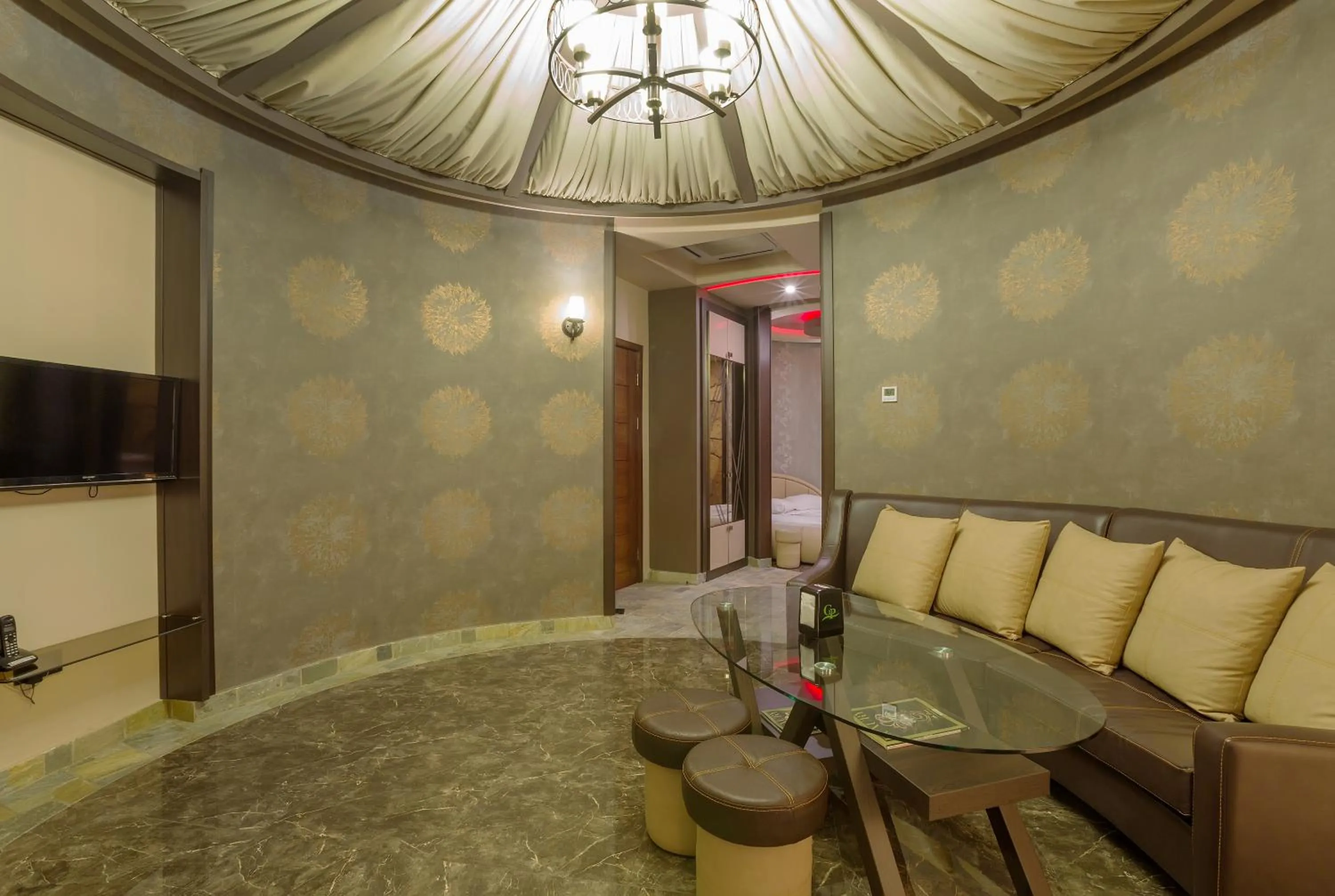 Seating area in Green Palace Hotel