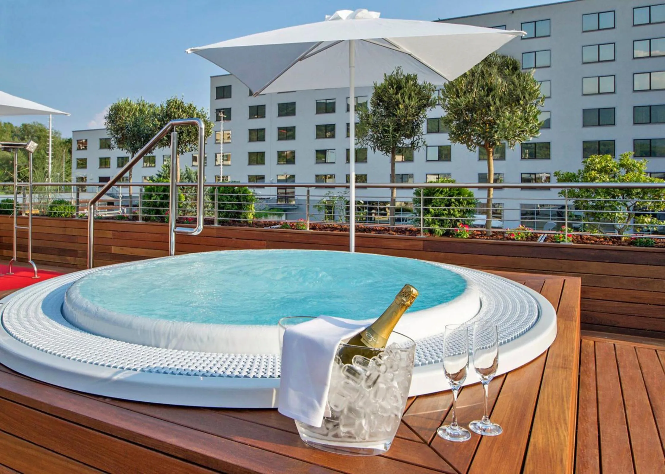 Day in Perla, Resort & Entertainment